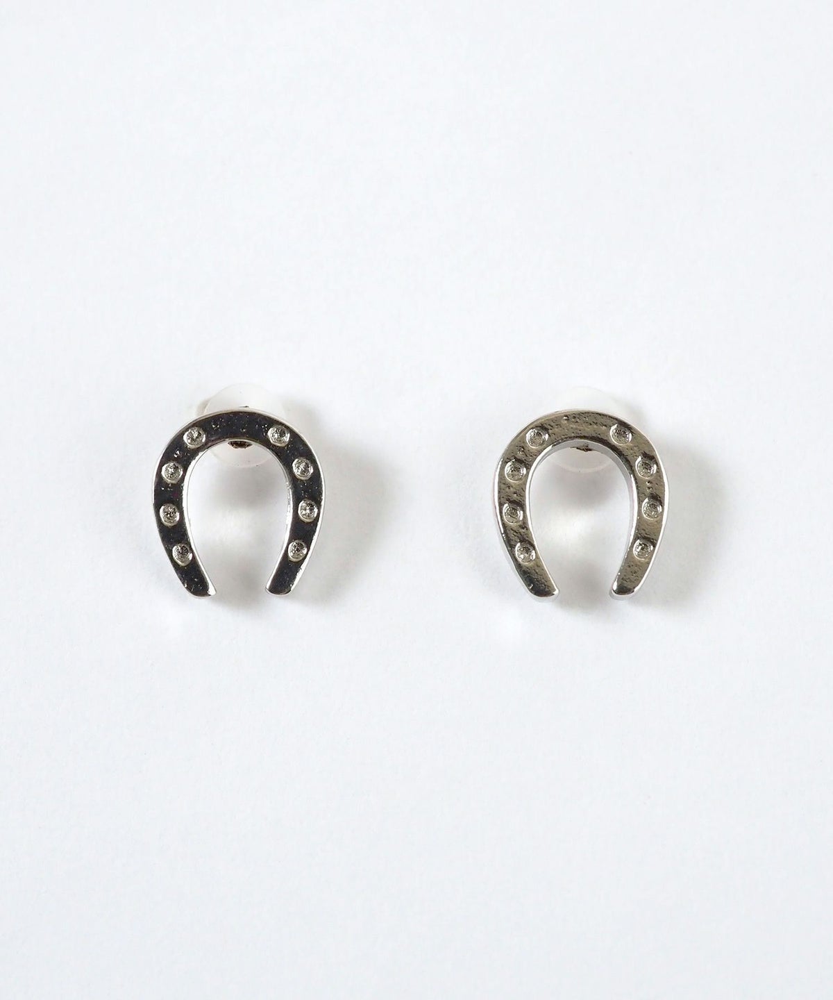 メタルホースシューK18ポストピアス