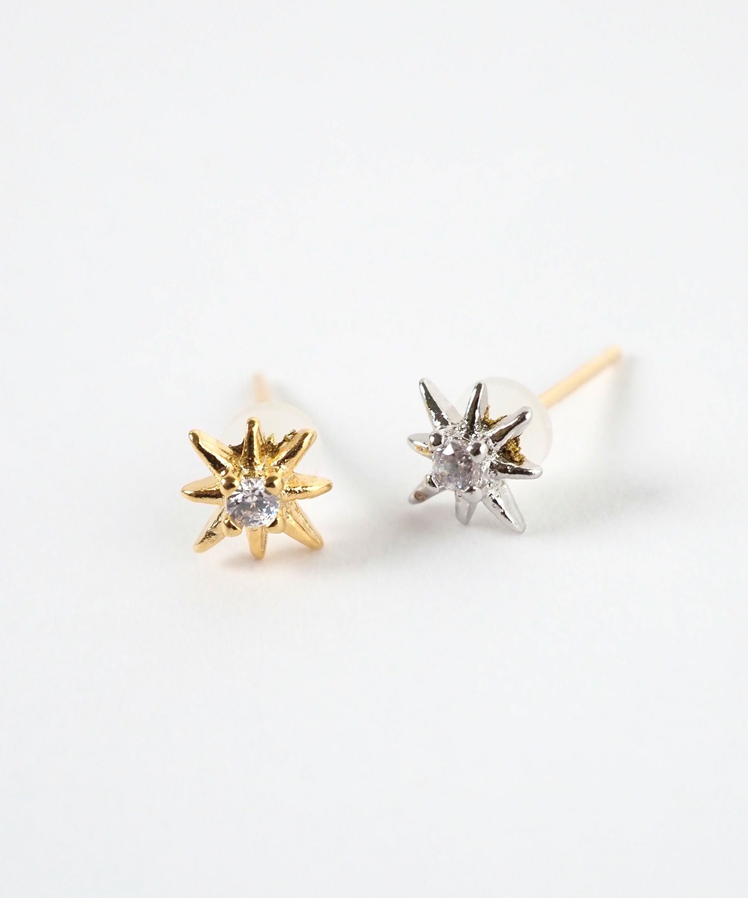 フラワージルコニアK18ポストピアス | 【公式】MUK ONLINE SHOP｜人気