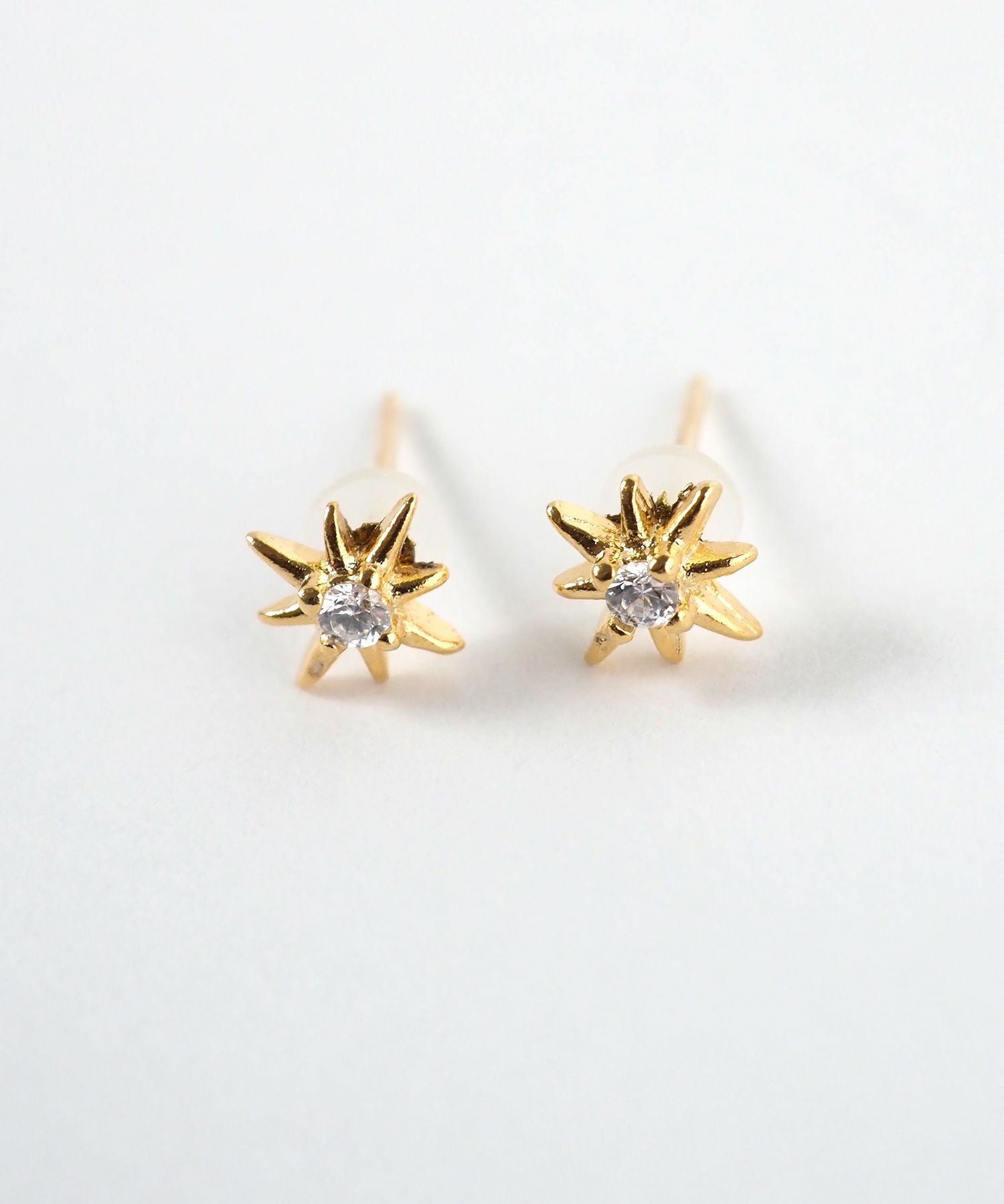 スパークリーキュービックK18ポストピアス