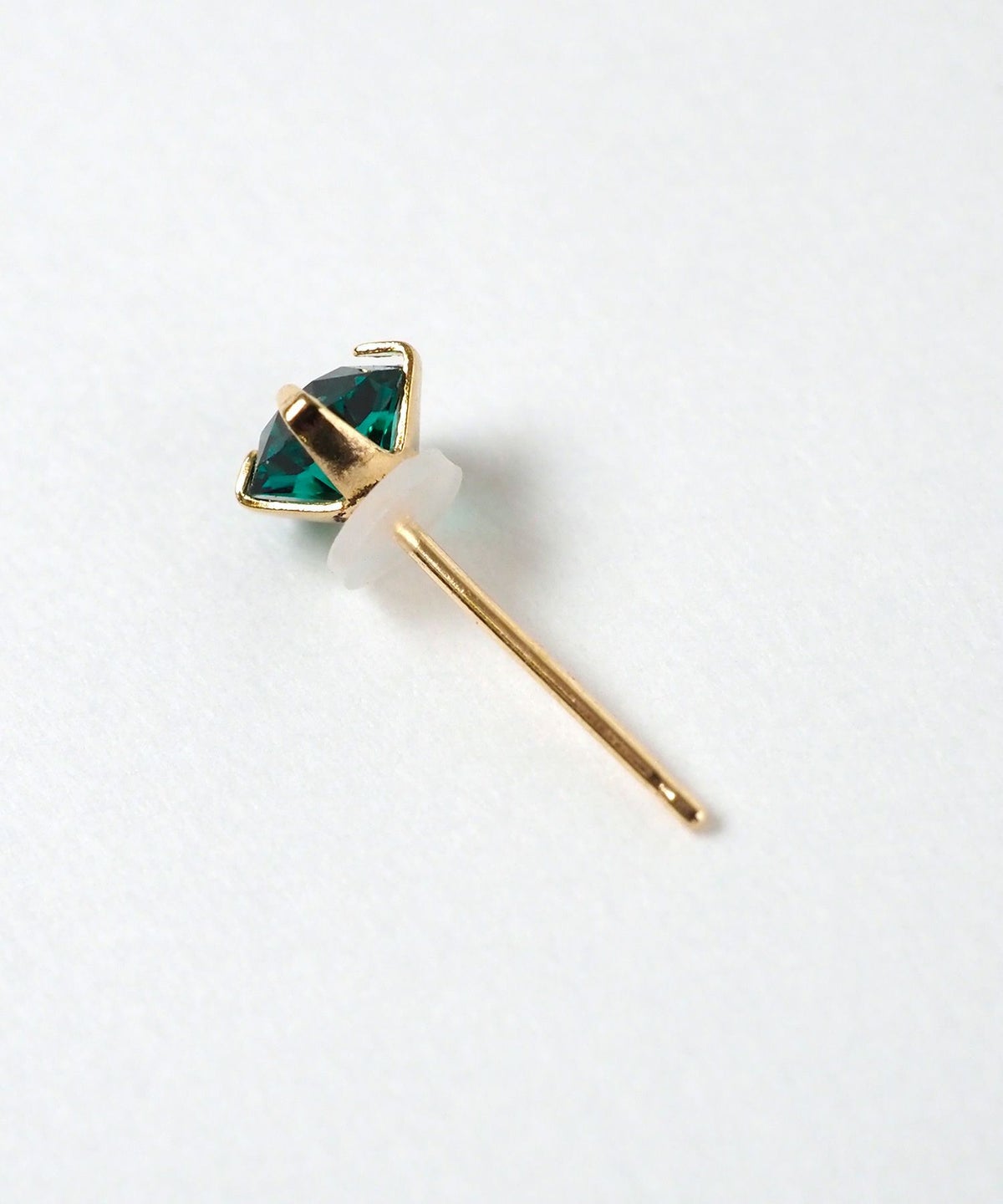 バースデーカラーストーンK18ポストピアス