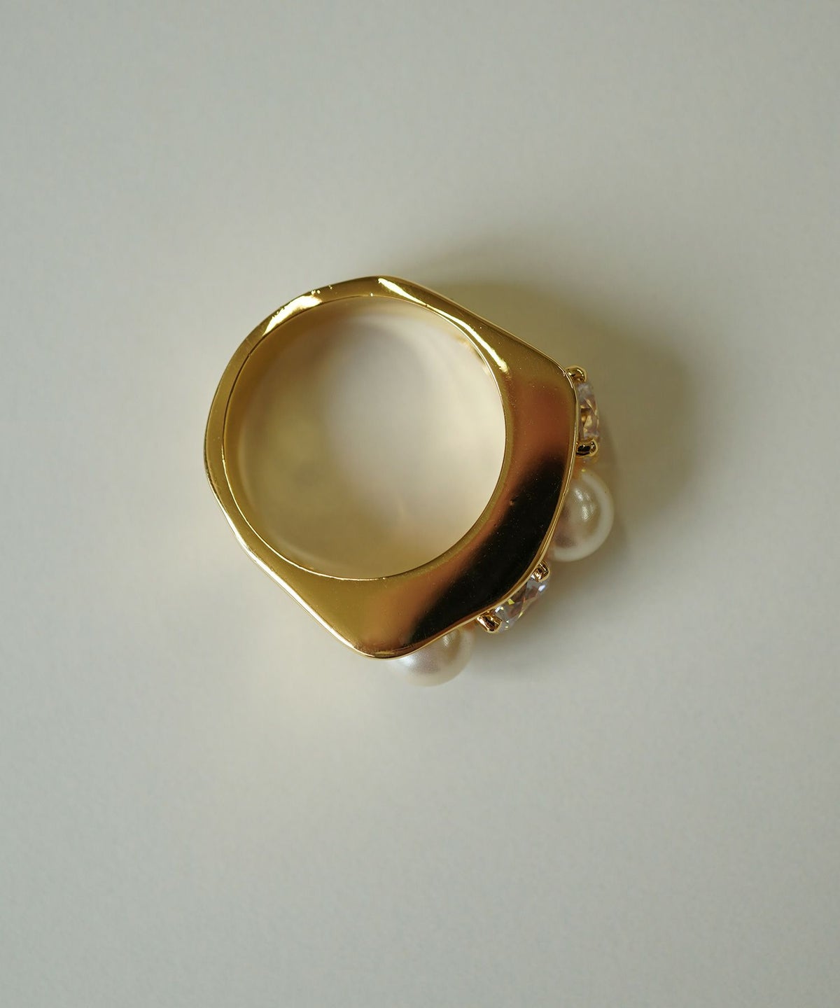 キュービックジルコニア×シェルパールリング