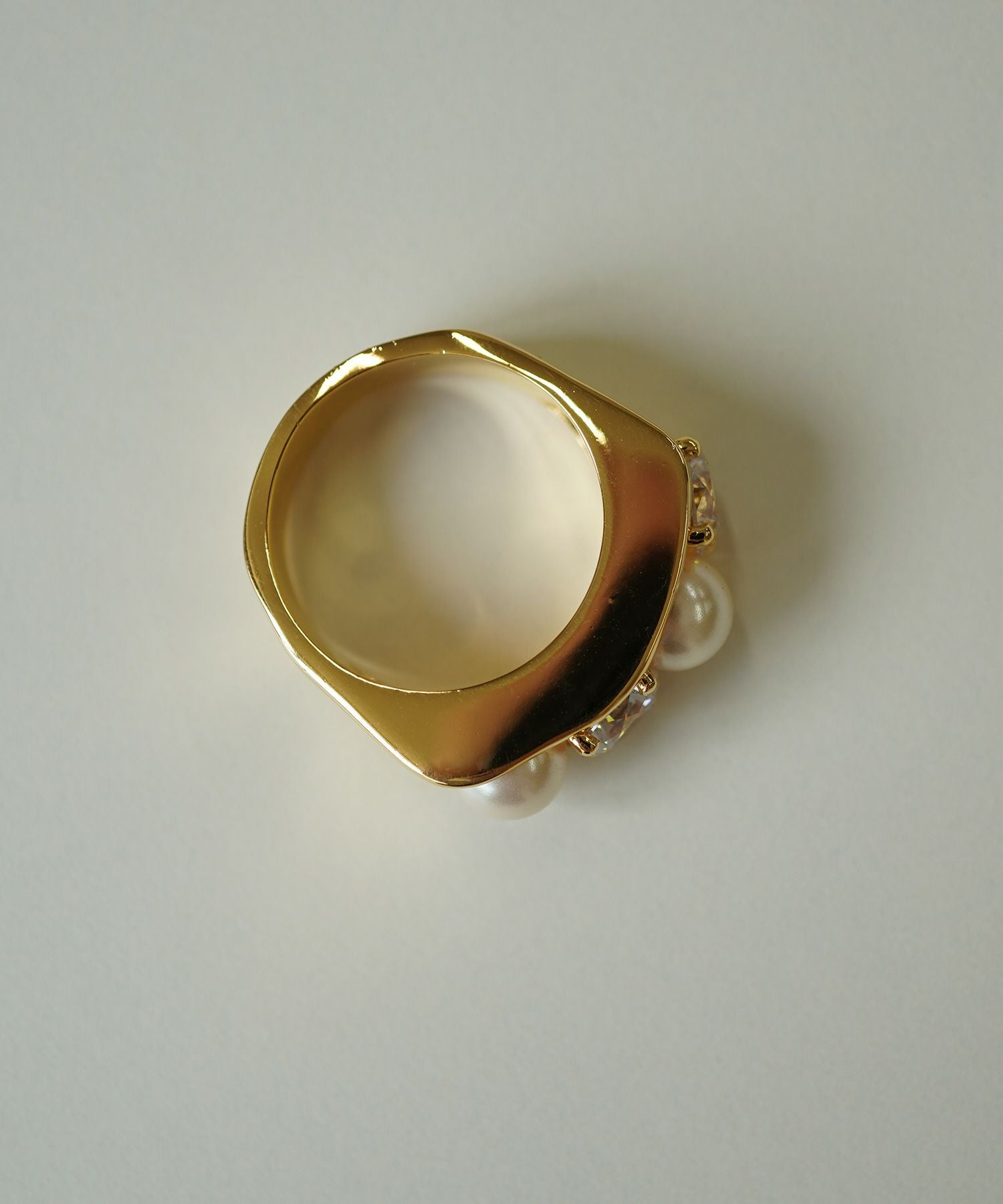 キュービックジルコニア×シェルパールリング