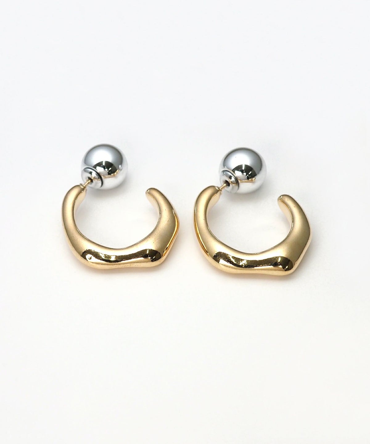 ボールキャッチフープチタンポストピアス