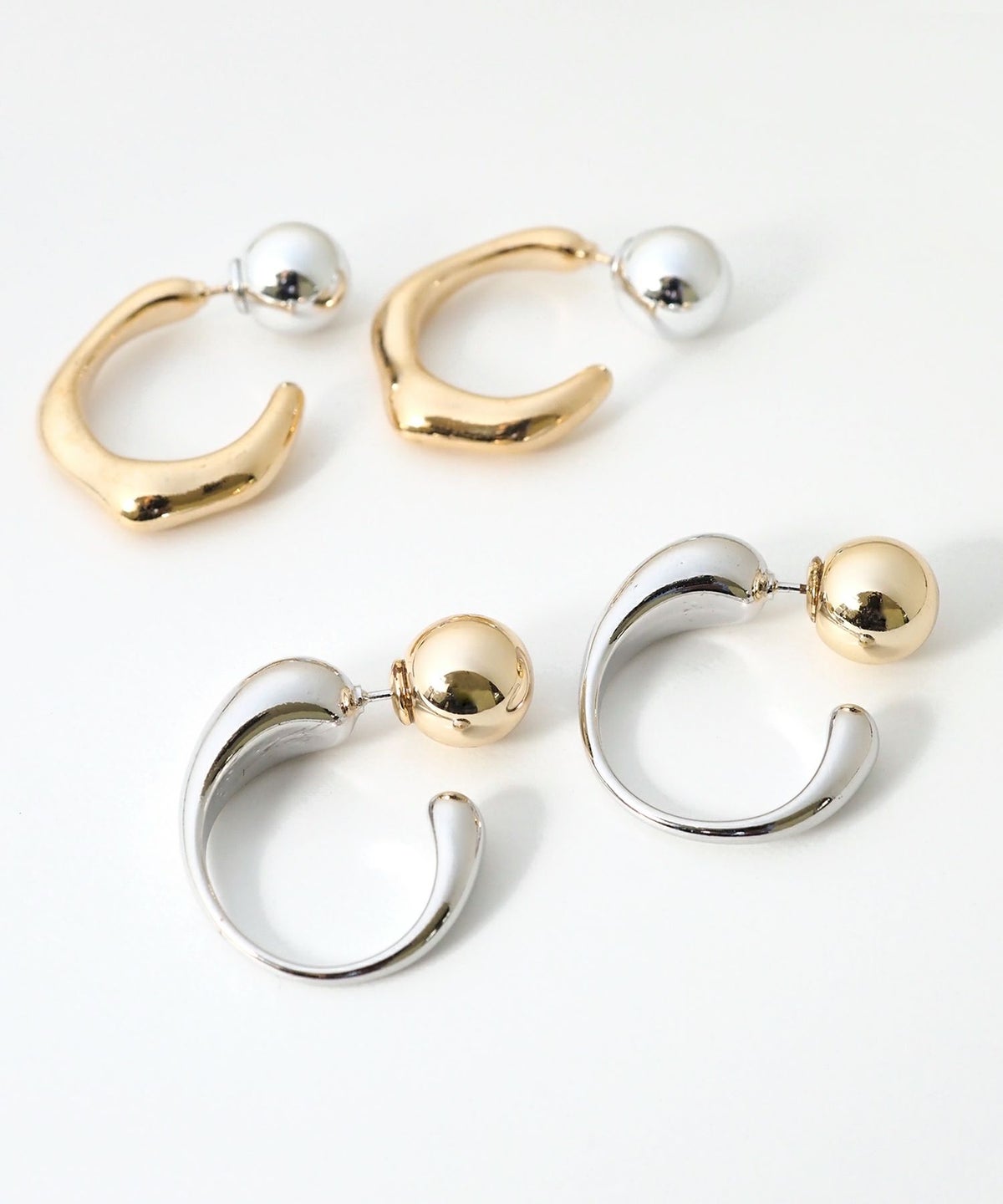 ボールキャッチフープチタンポストピアス