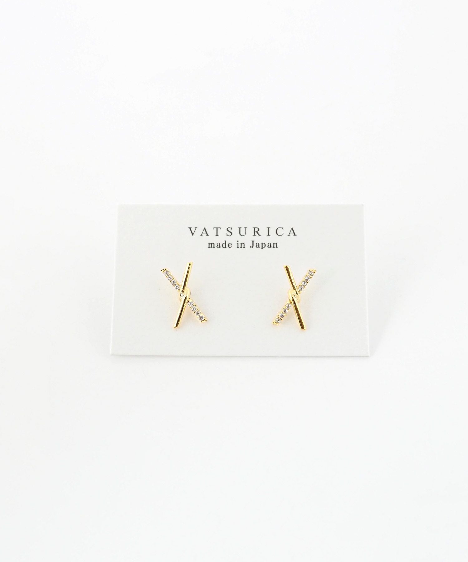 クロスワイヤーチタンポストピアス