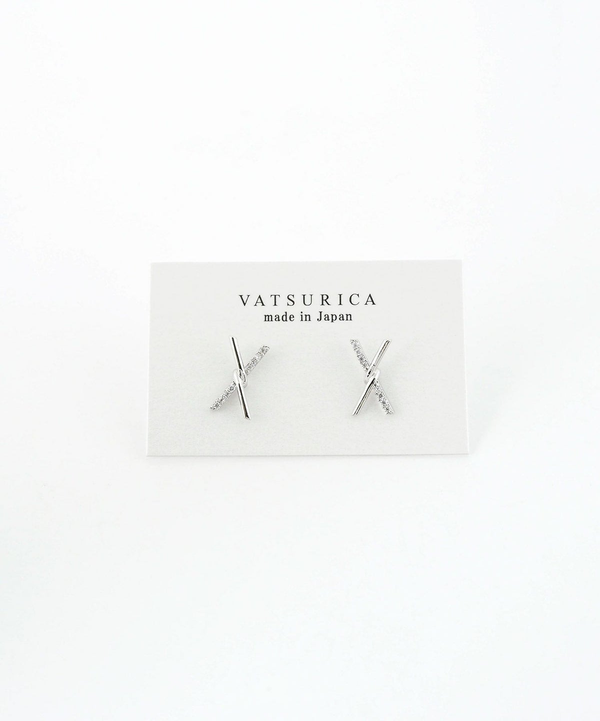 クロスワイヤーチタンポストピアス