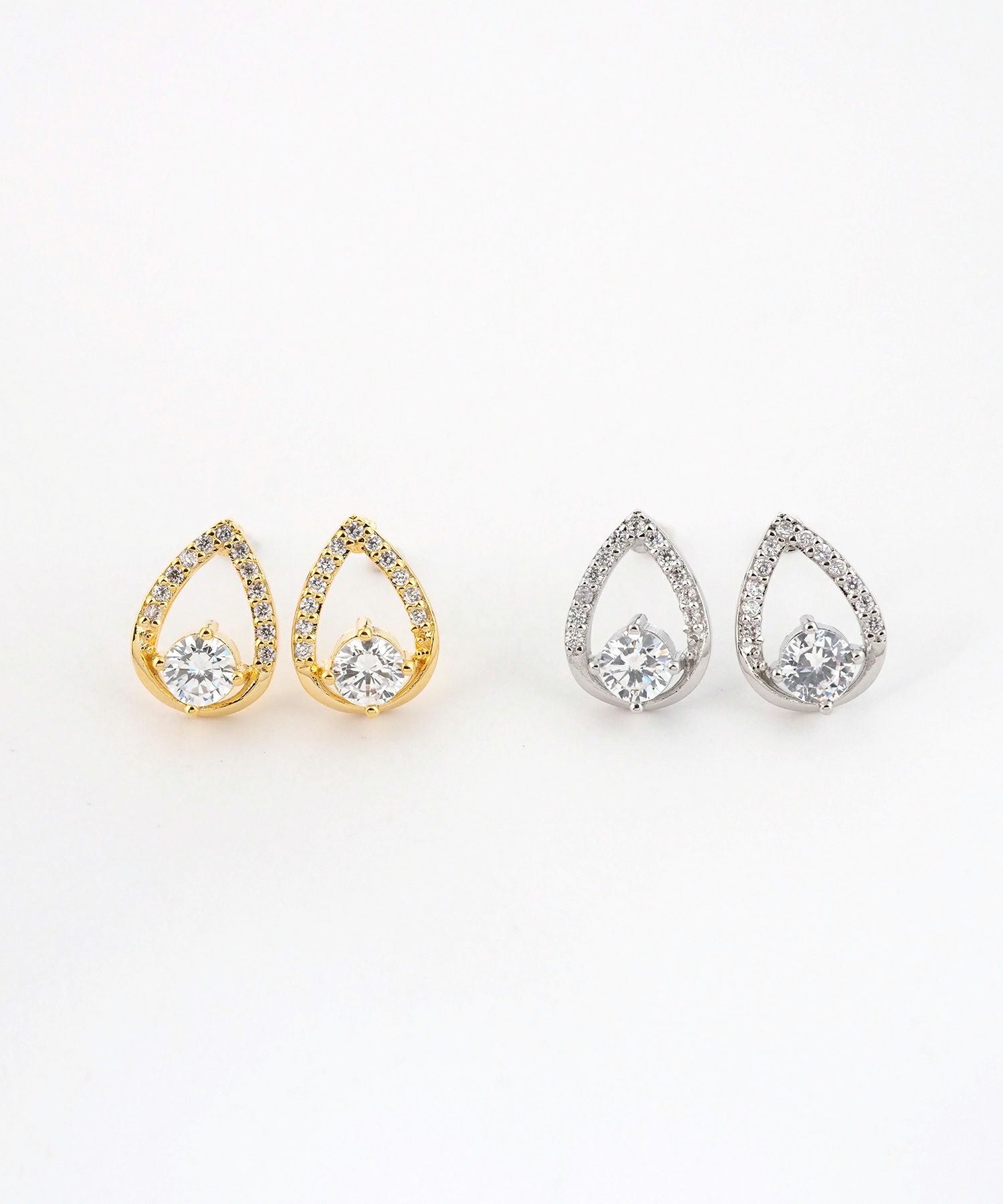 ドロップラインキュービックチタンポストピアス