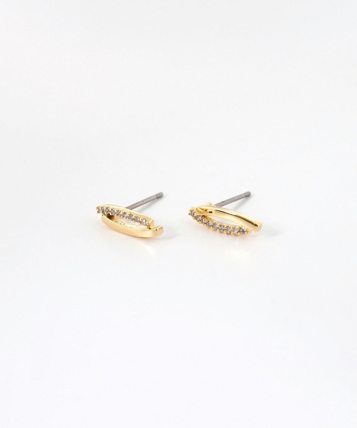 ツインラインチタンポストピアス