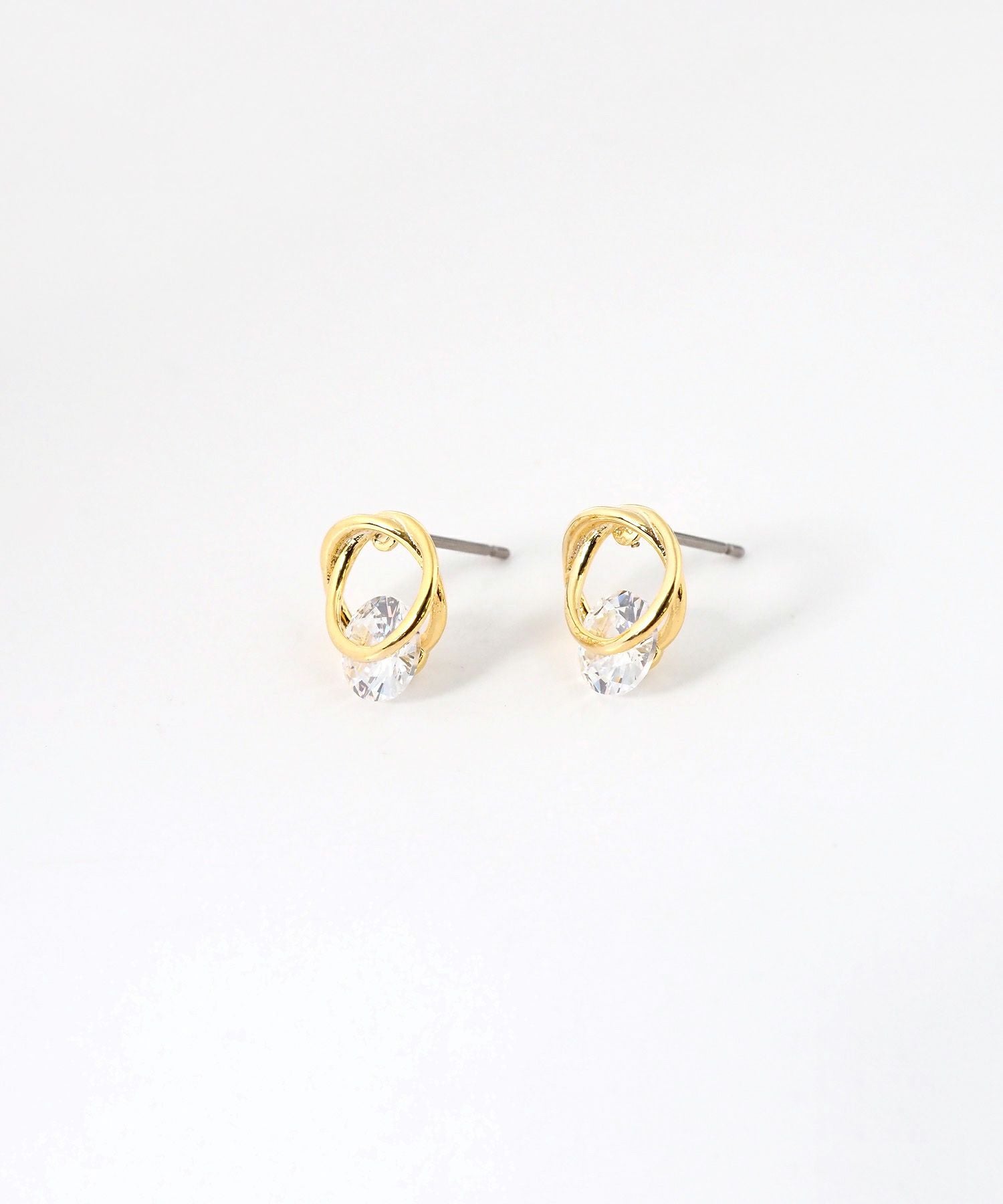 ダブルサークルキュービックチタンポストピアス