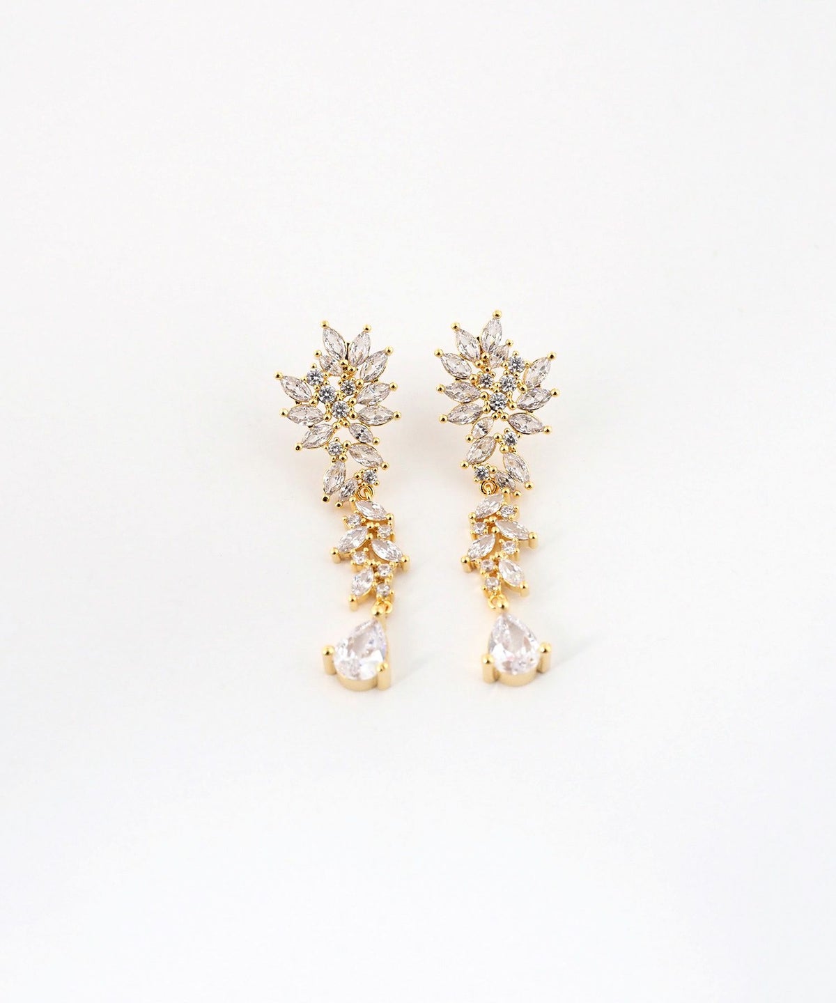 リーフビジューチタンポストピアス