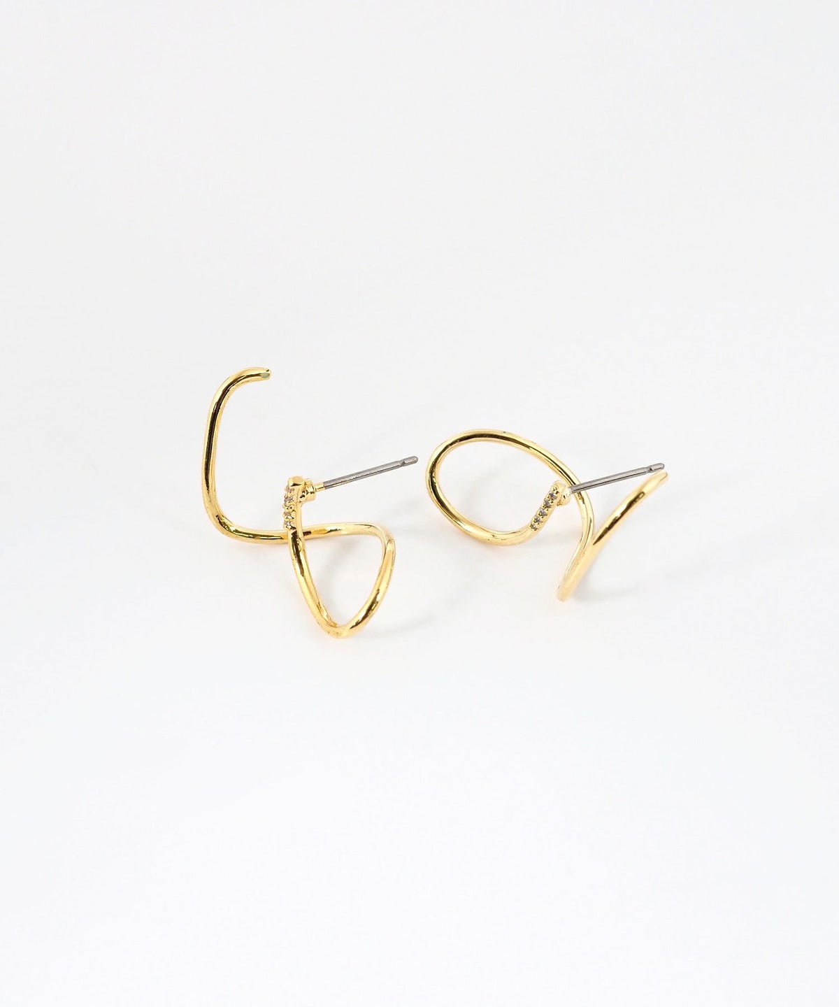 ドローイングビローチタンポストピアス