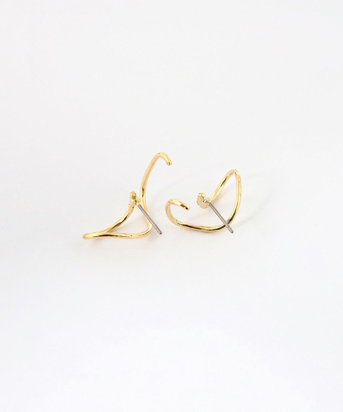 ドローイングビローチタンポストピアス