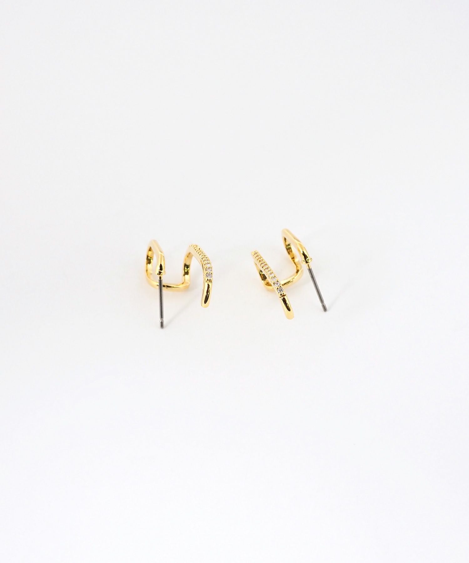 ドローイングバーチタンポストピアス