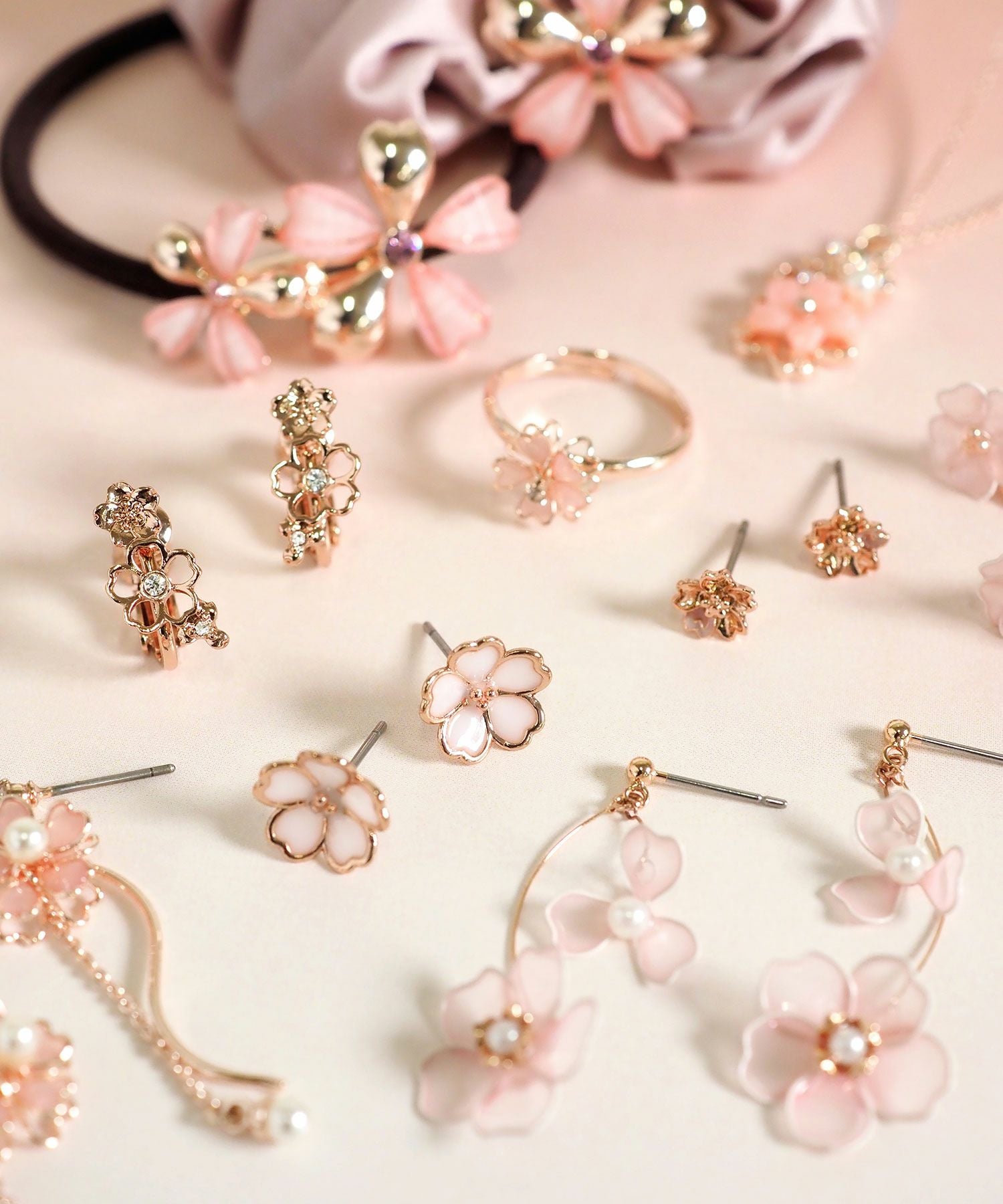 SAKURAビジューペンダント