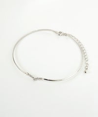 Vモチーフ×メタルラインブレスレット