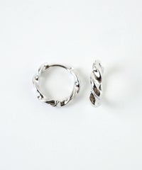 ツイストフープワンタッチピアス