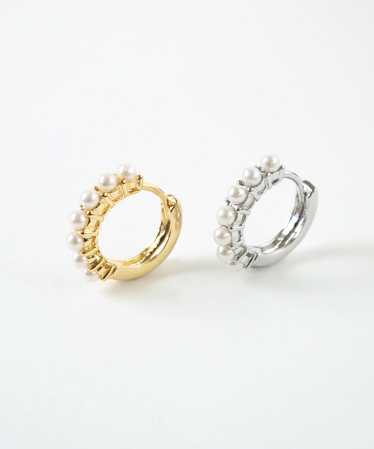 パールラインフープワンタッチピアス