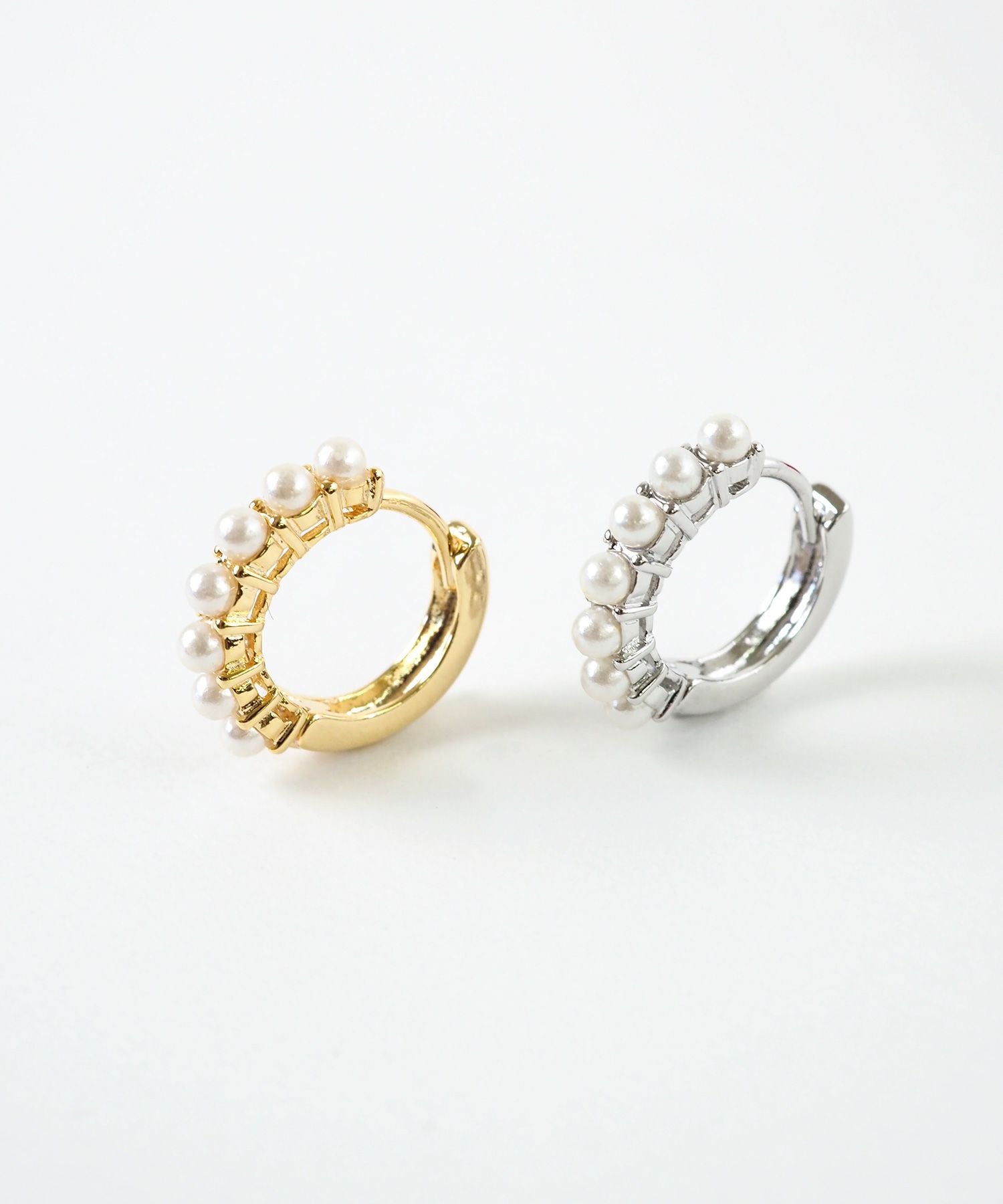 パールラインフープワンタッチピアス