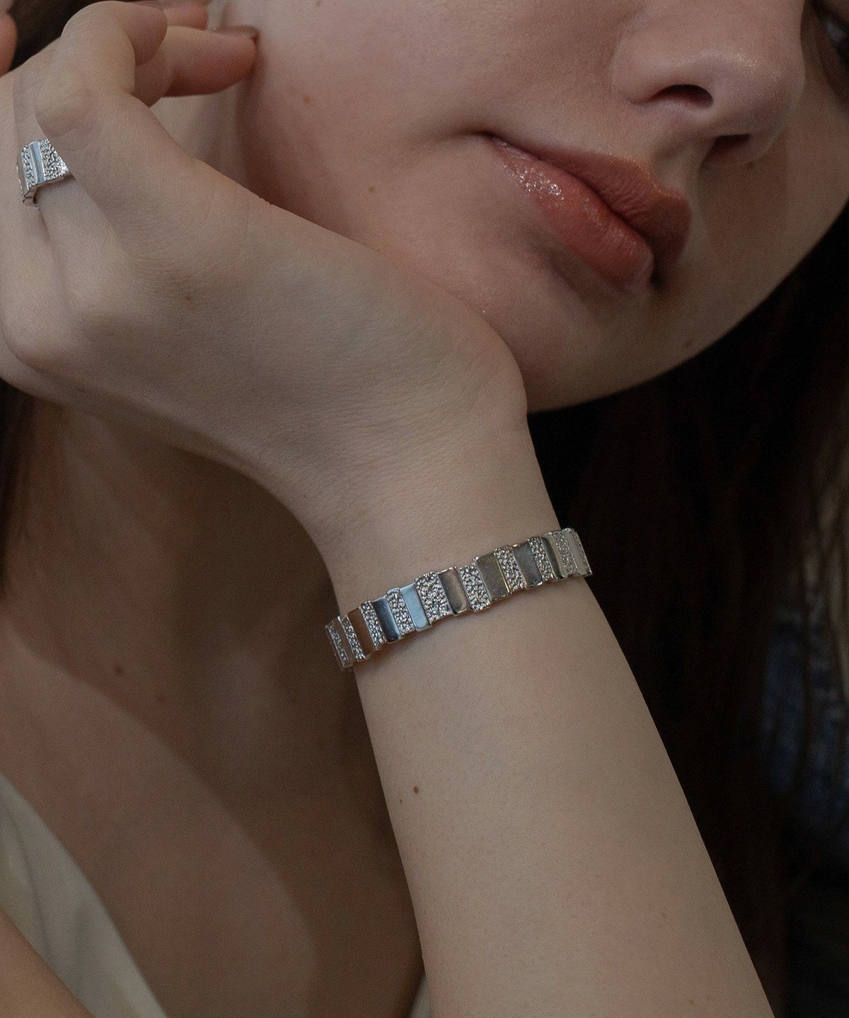 メタルタイルバングル