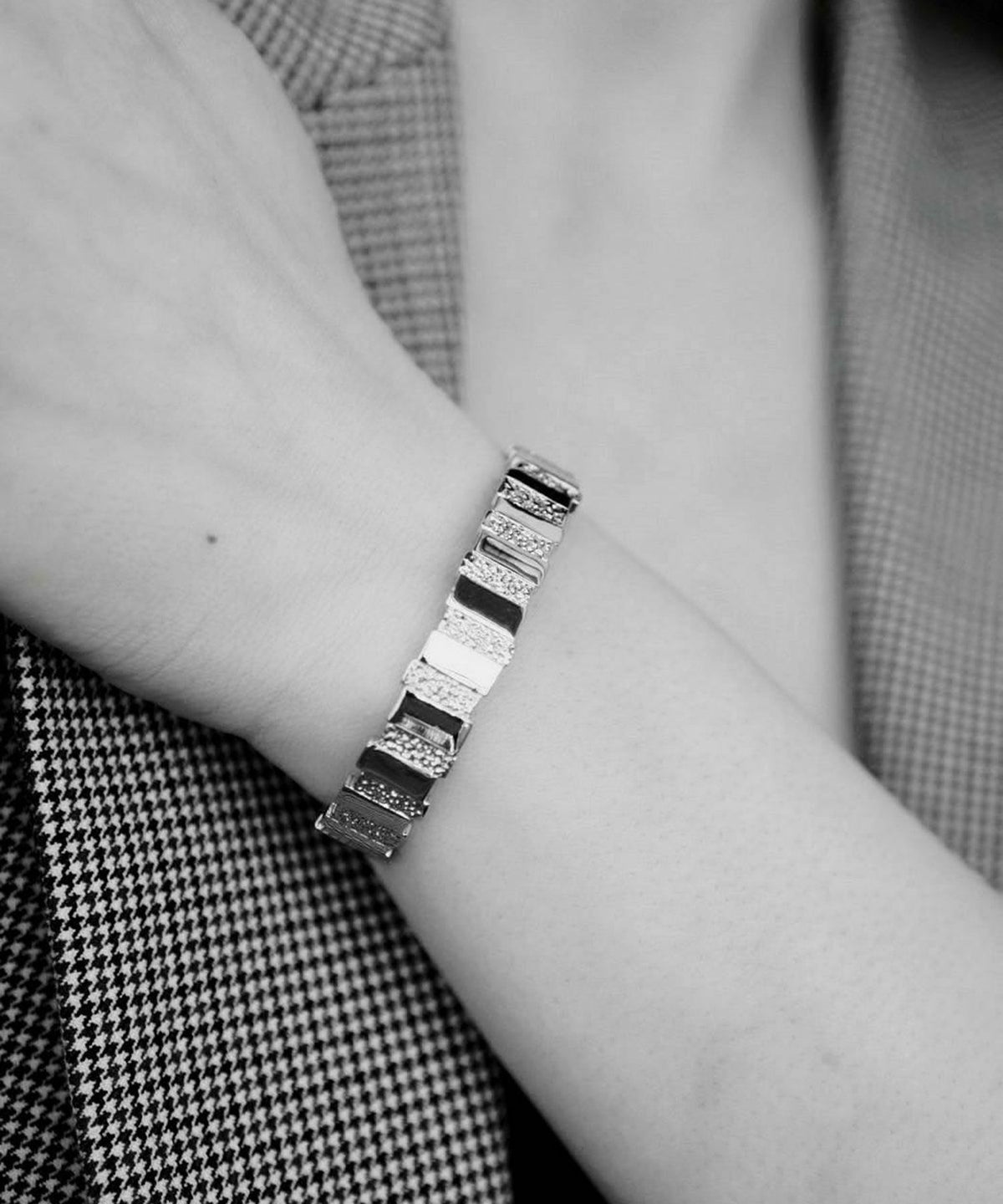 メタルタイルバングル