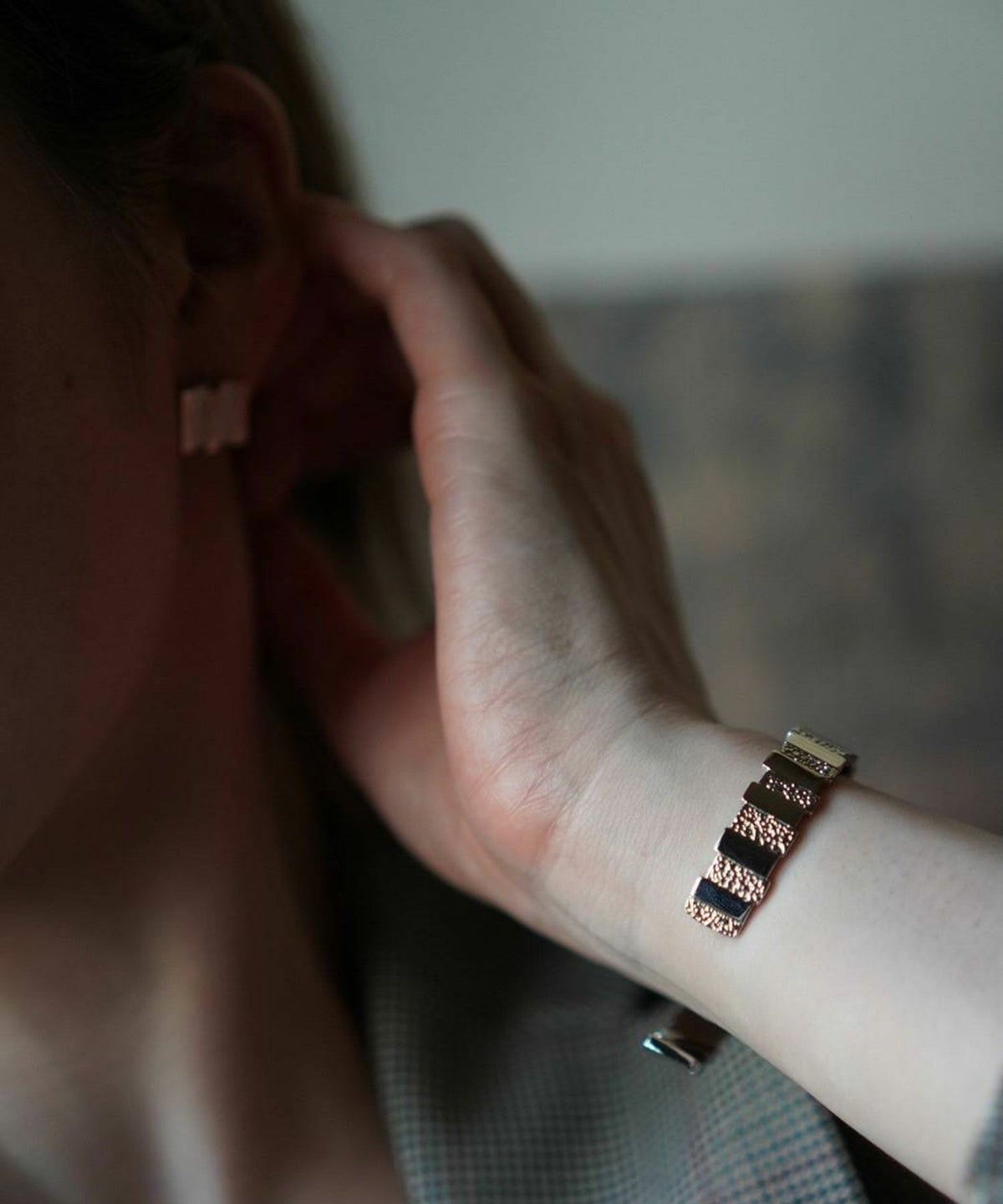 メタルタイルバングル