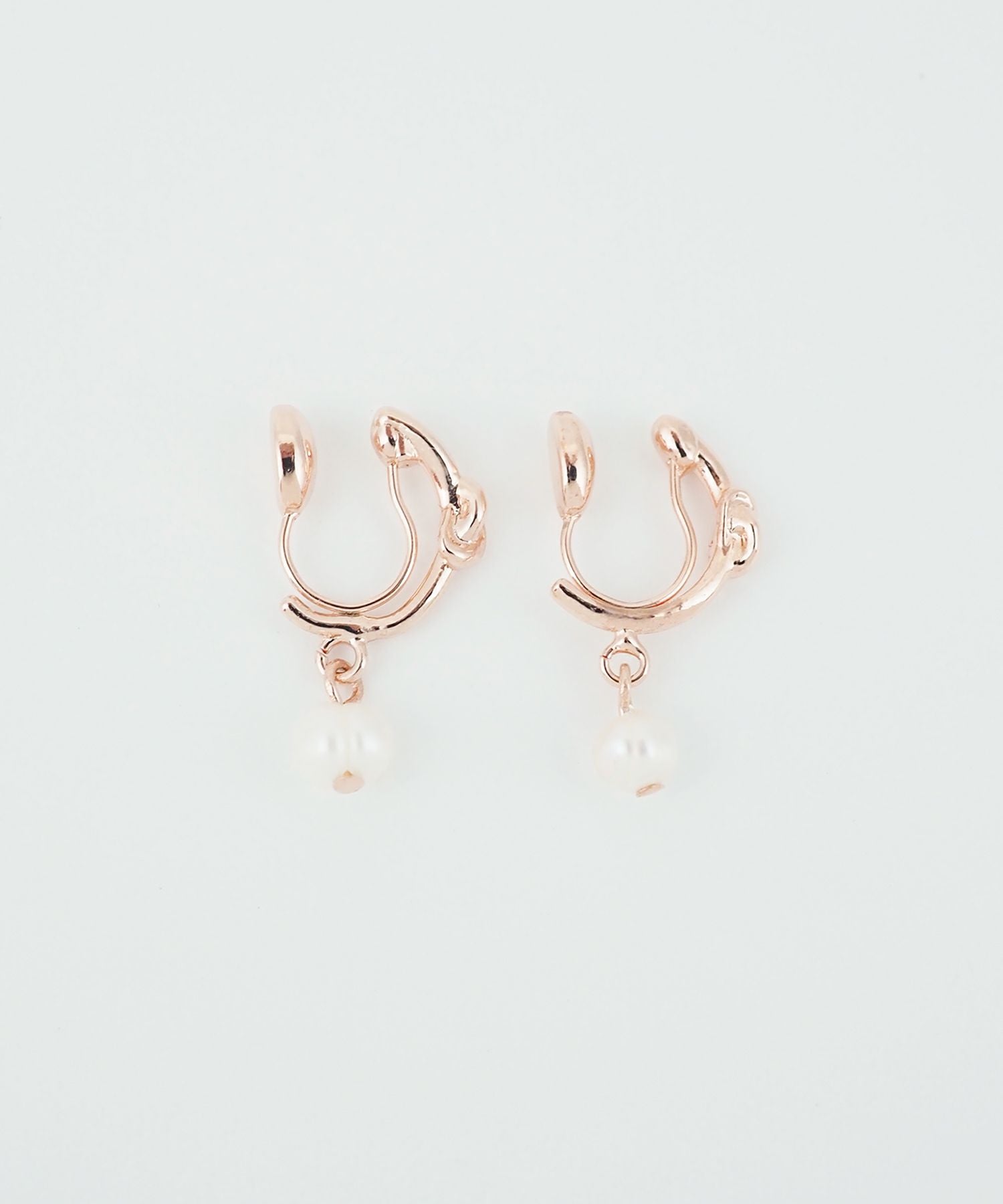 パールフープノンホールイヤリング