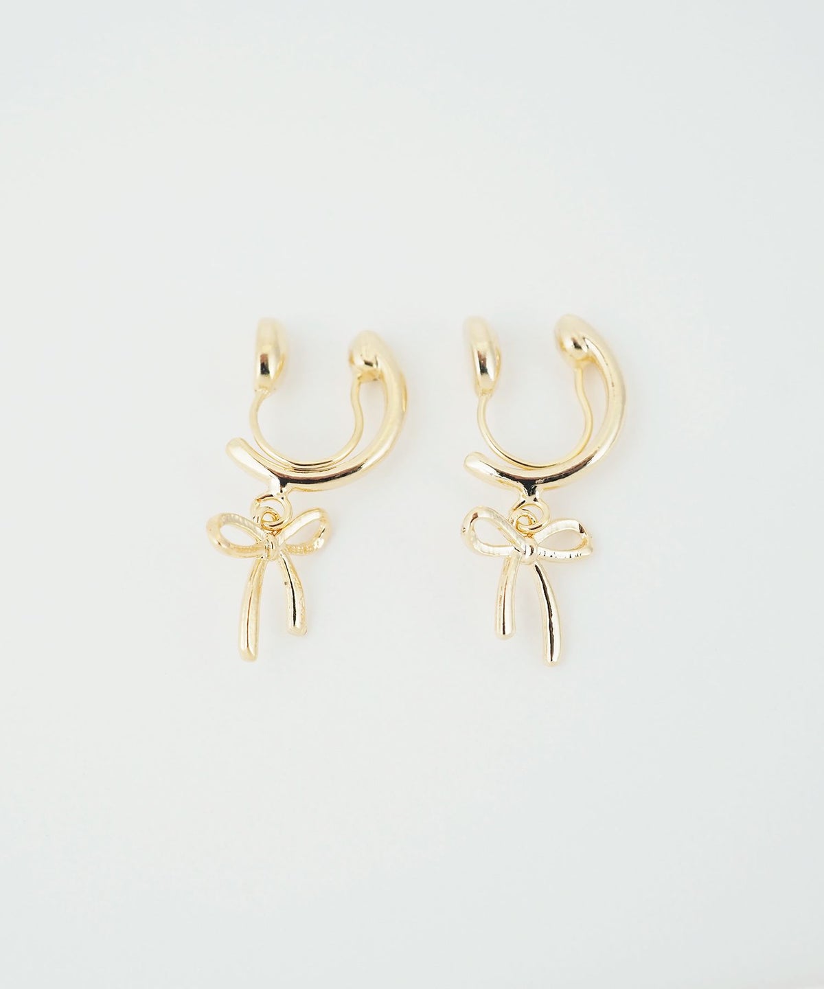 リボンフープノンホールイヤリング