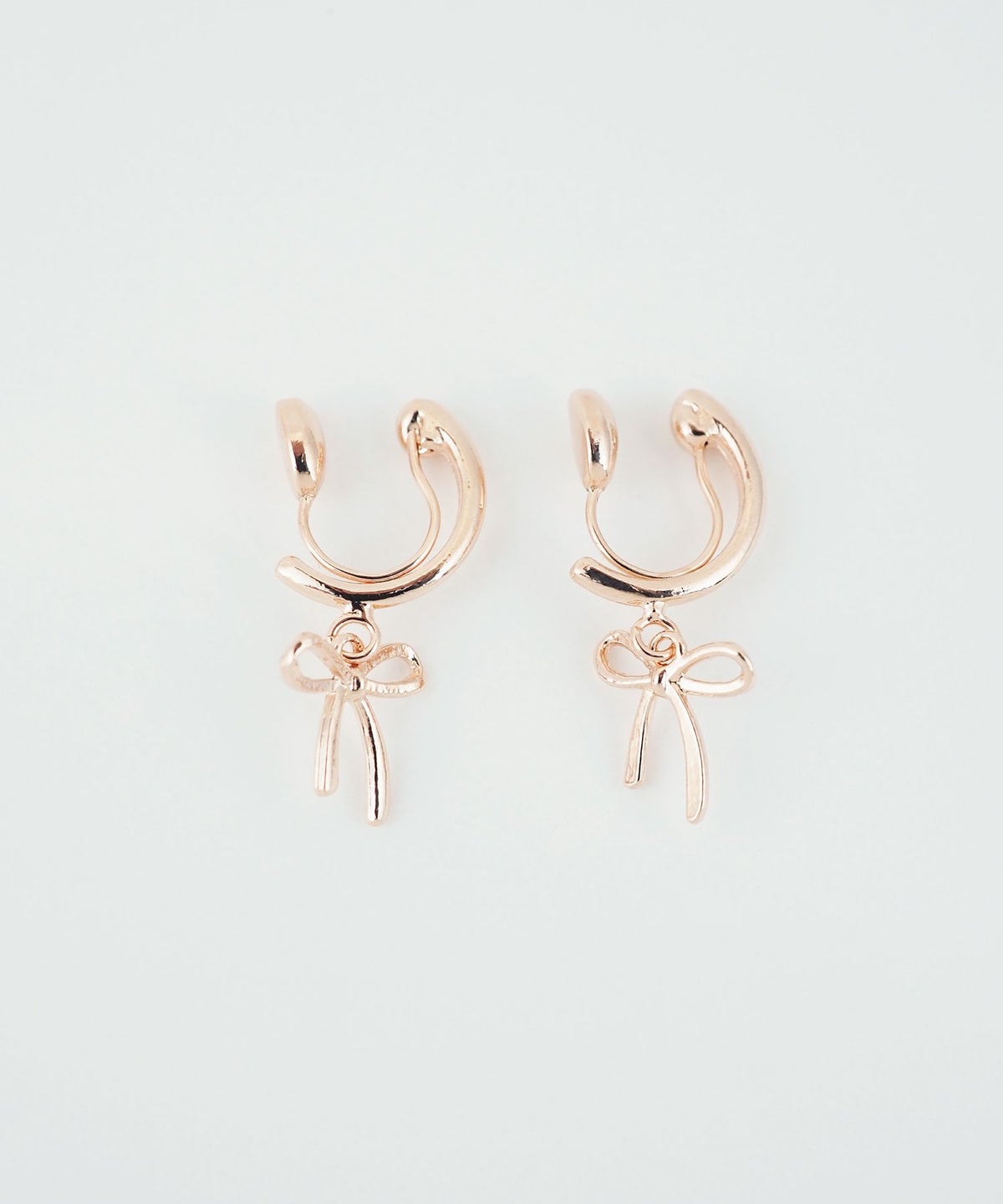 リボンフープノンホールイヤリング