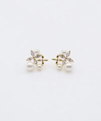 フラワービジューパールチタンポストピアス