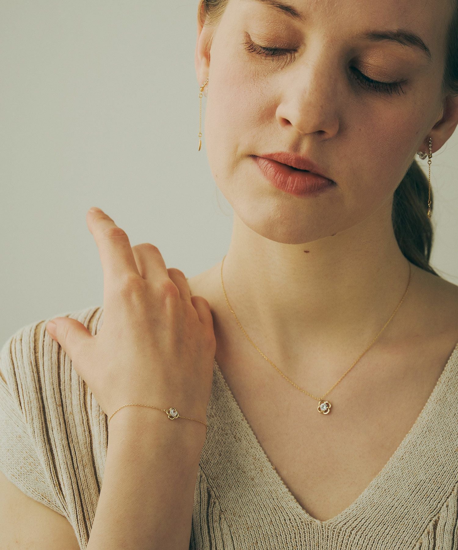 フラワーストーンブレスレット【MUK】