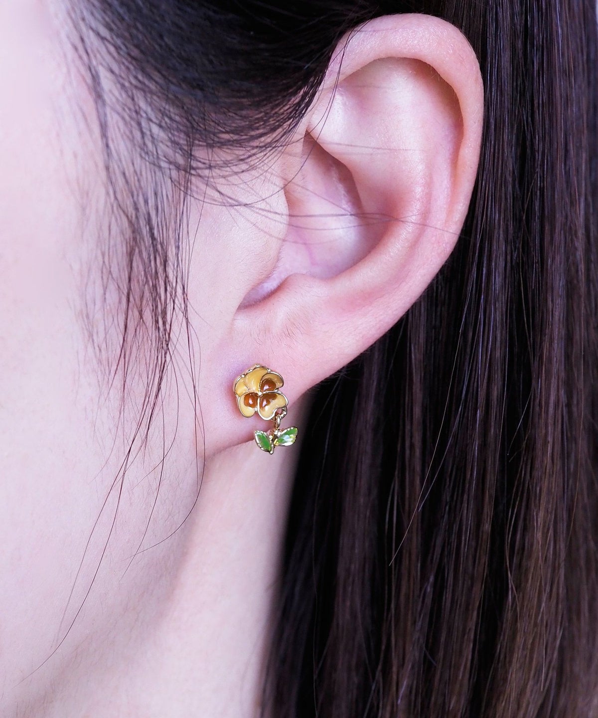 スイングリーフパンジーエポチタンポストピアス