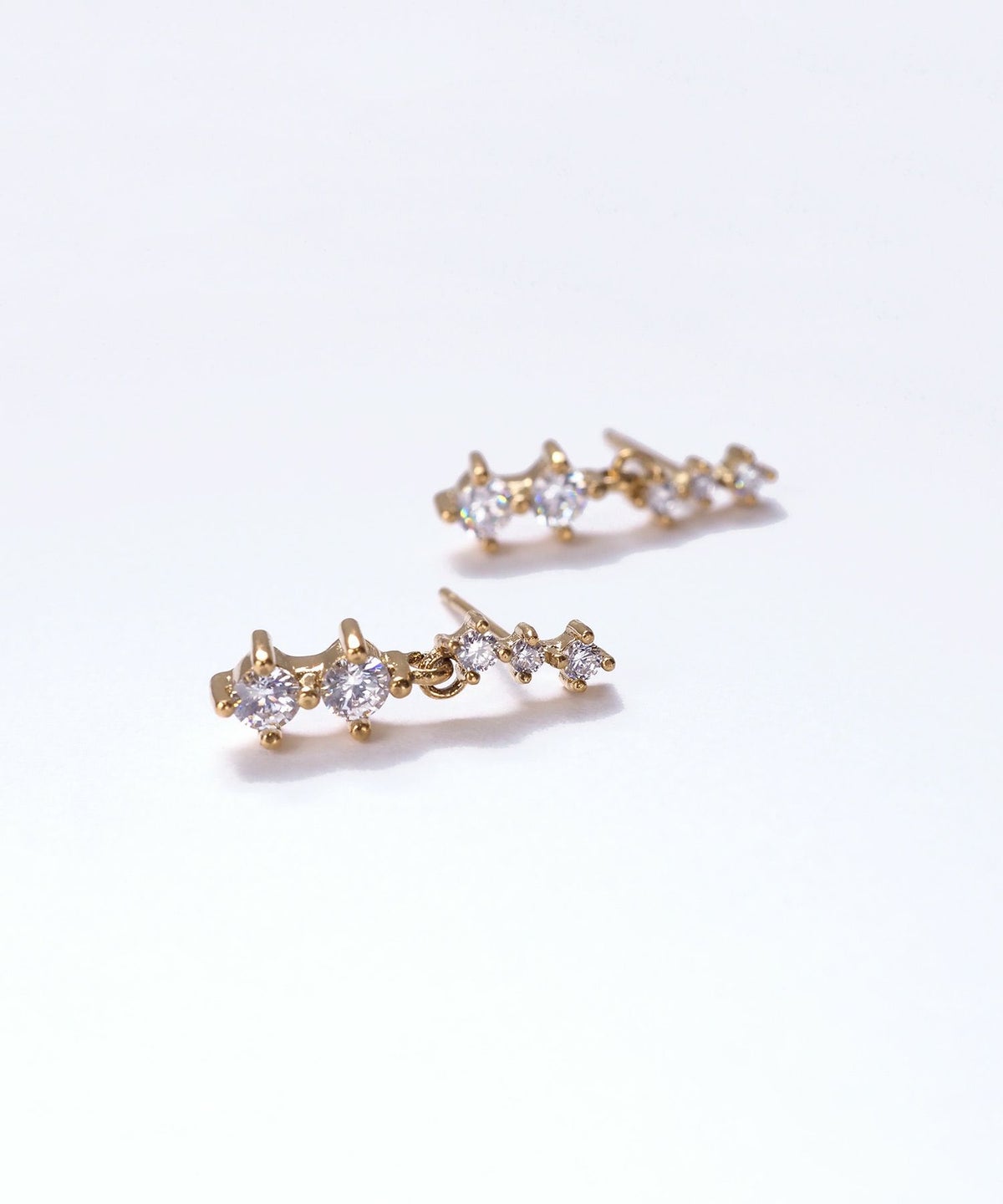 スウィングジルコニアサージカルステンレスピアス