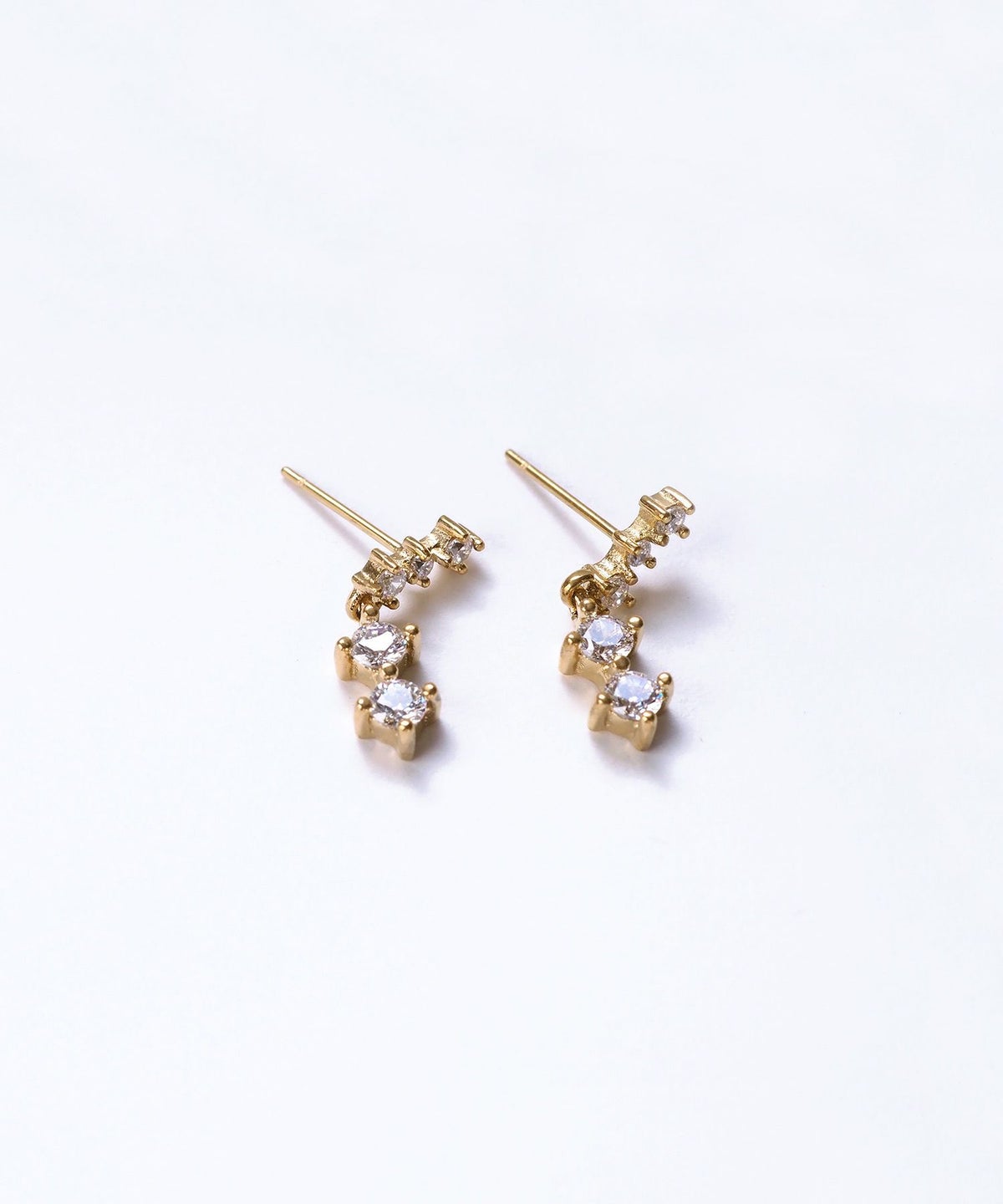 スウィングジルコニアサージカルステンレスピアス