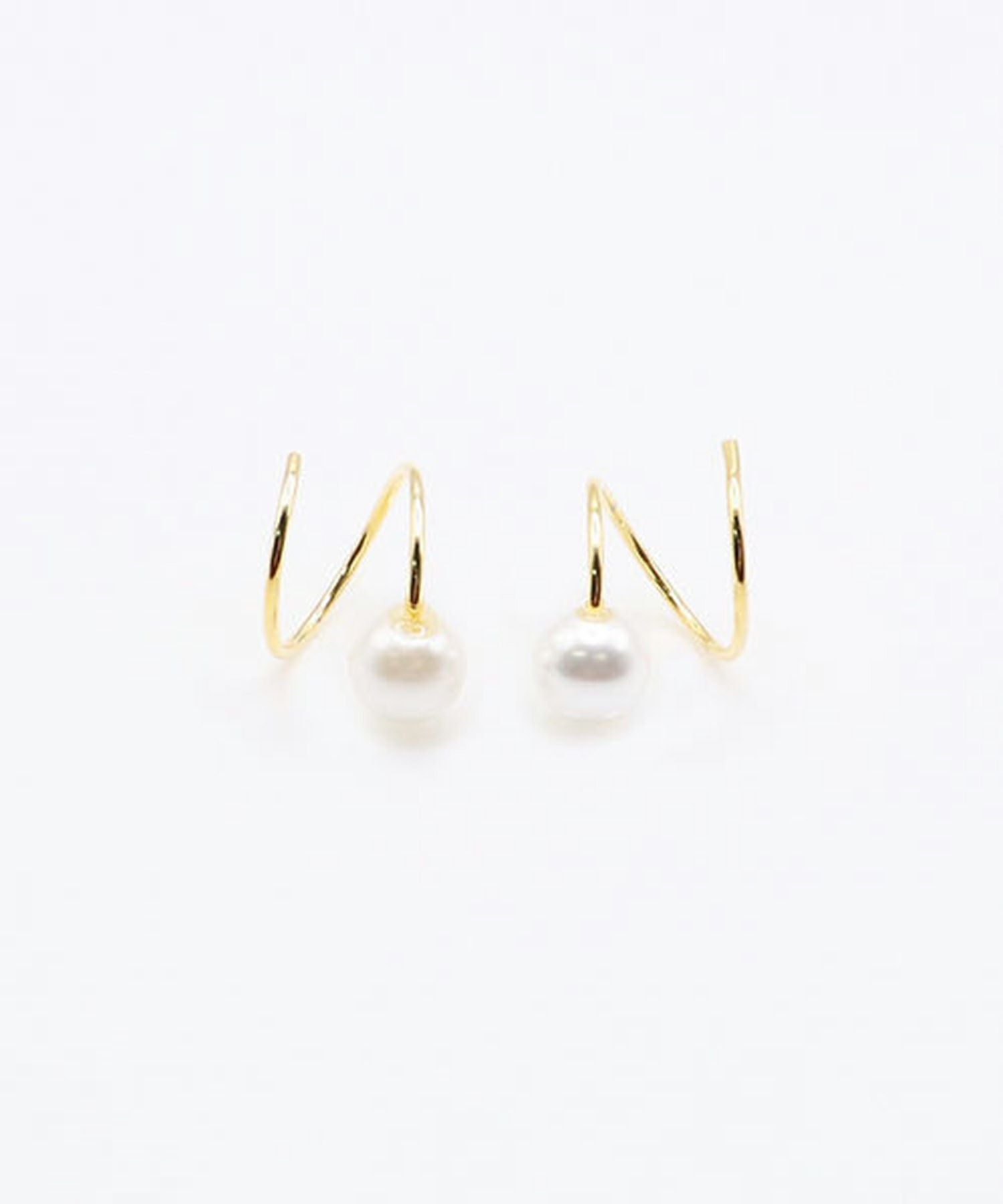 パールスパイラルピアス