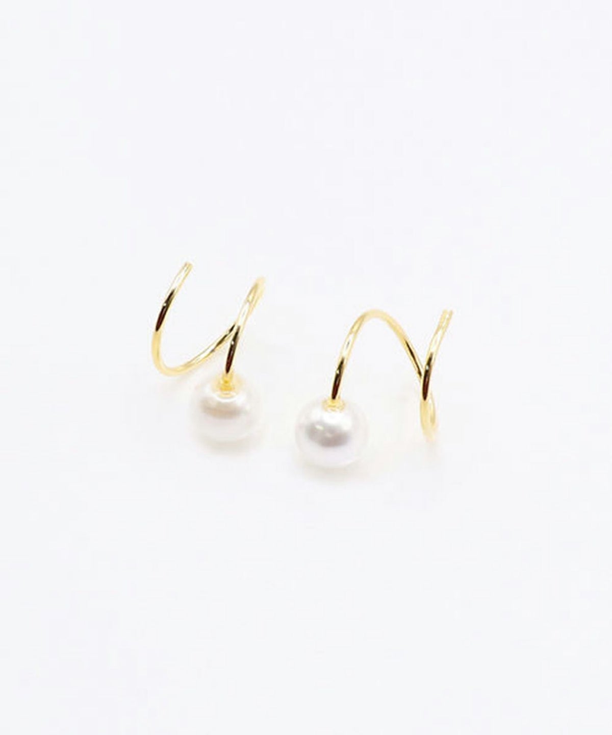 パールスパイラルピアス