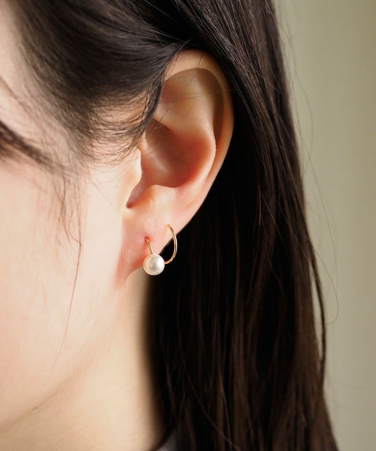 パールスパイラルピアス