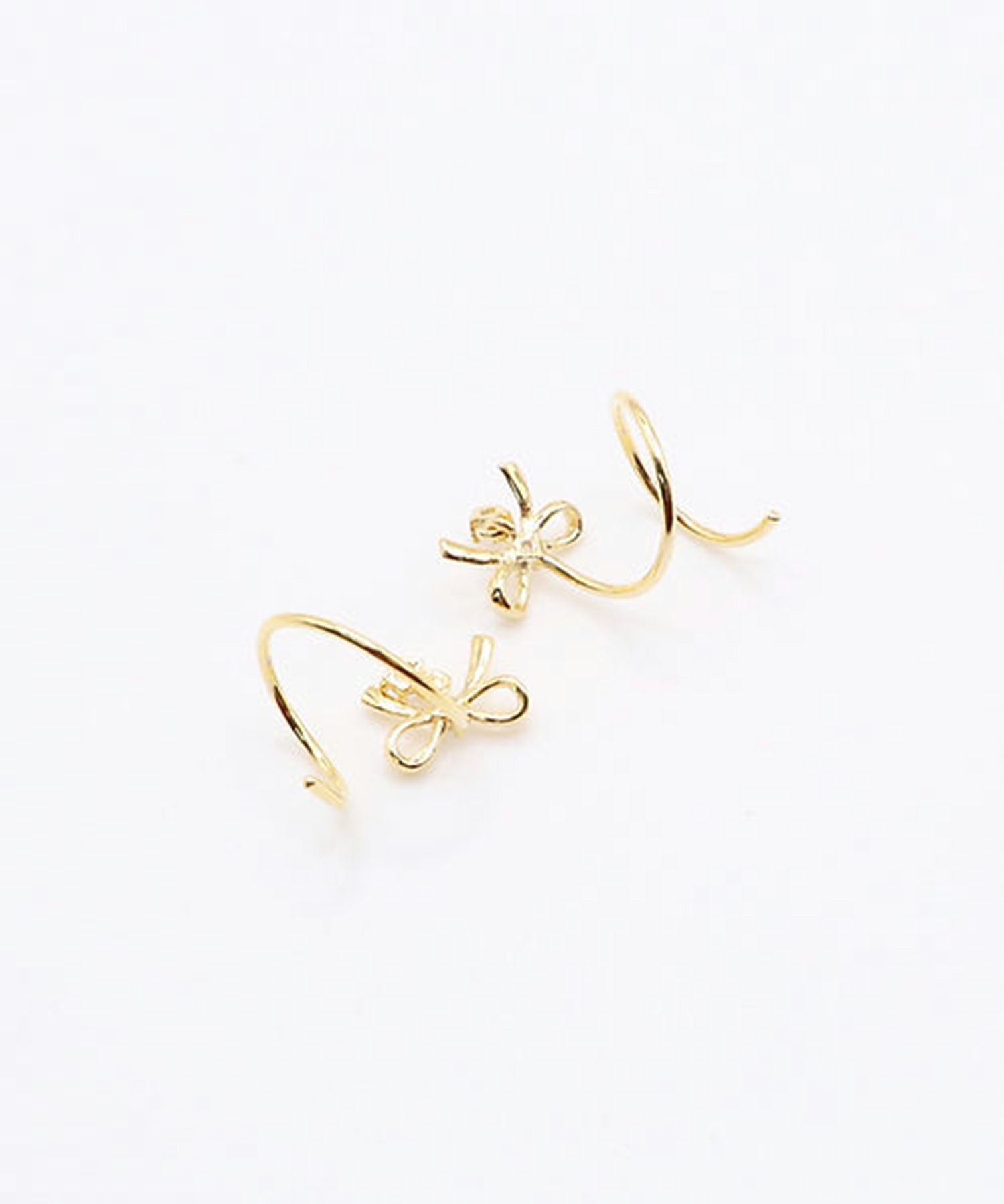 リボンスパイラルピアス