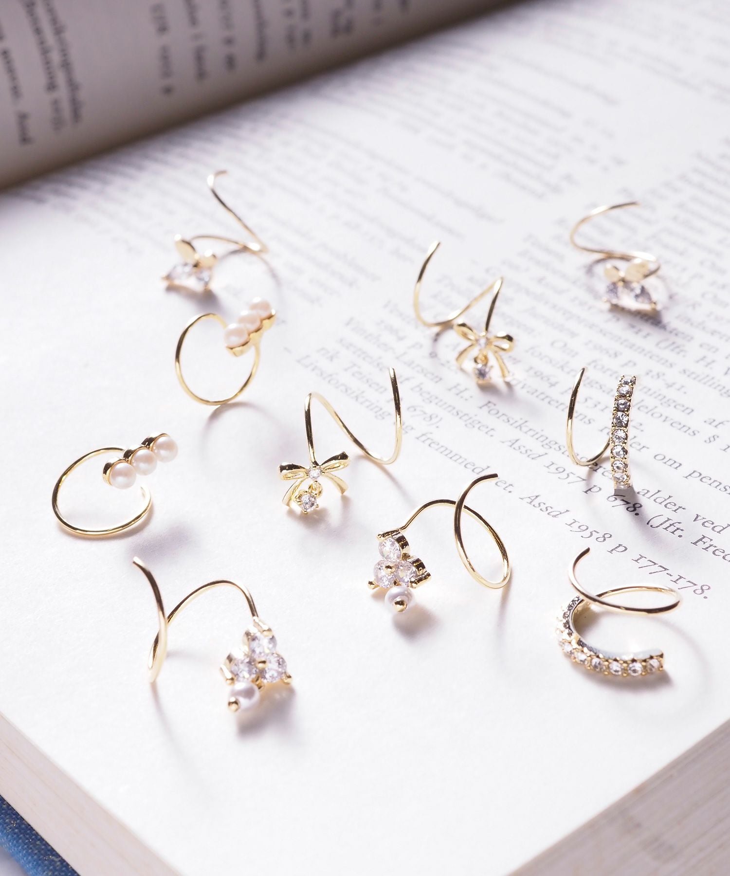 リボンスパイラルピアス