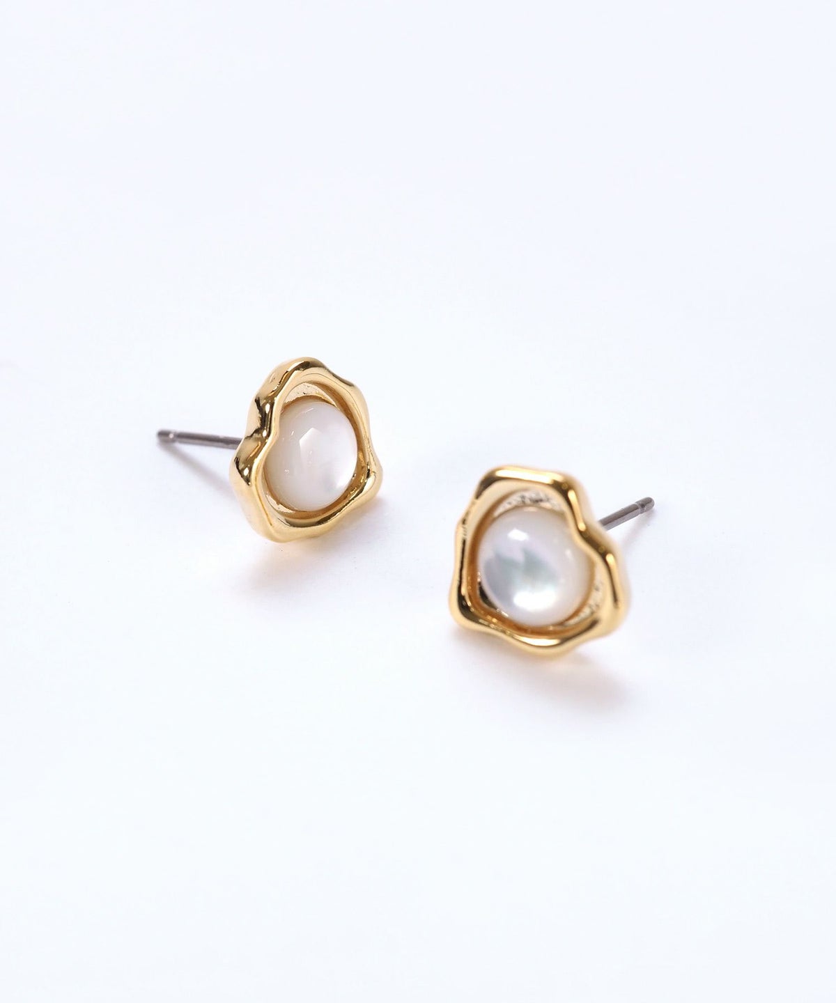 ナチュラルストーンハートチタンポストピアス