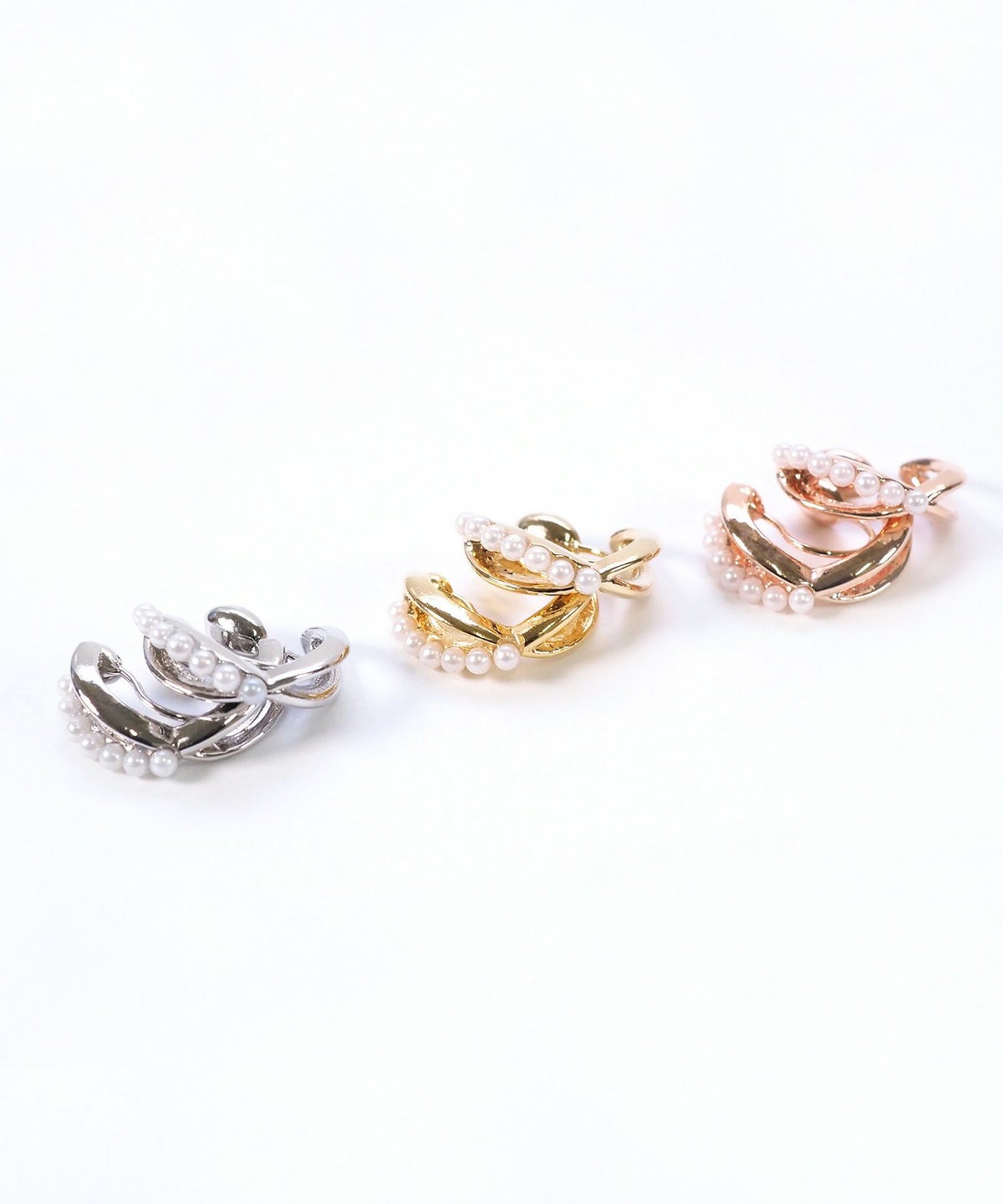 パールクロスフープノンホールイヤリング