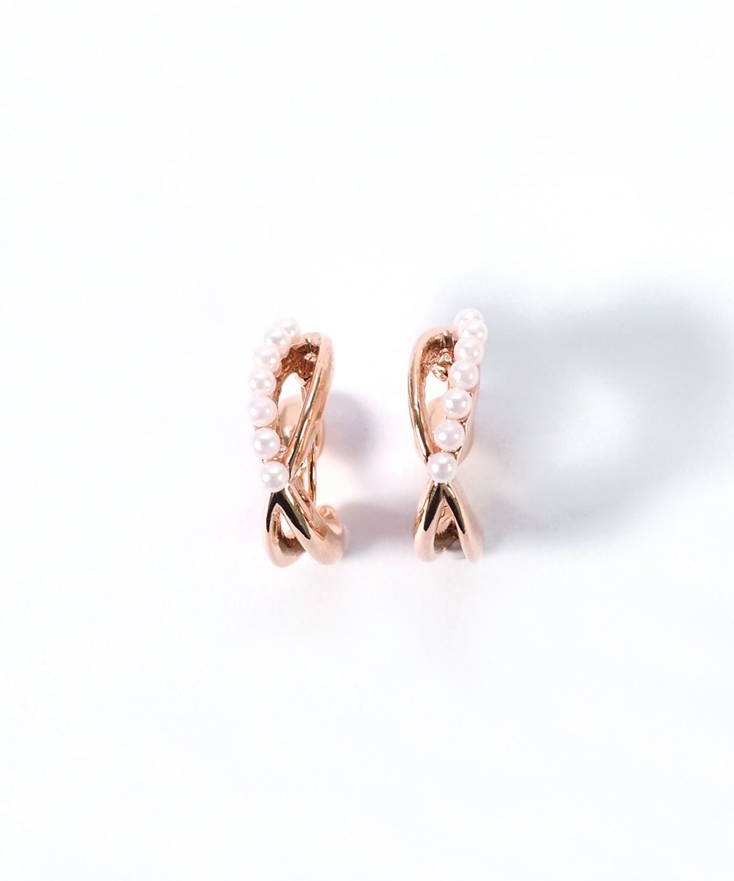 パールクロスフープノンホールイヤリング