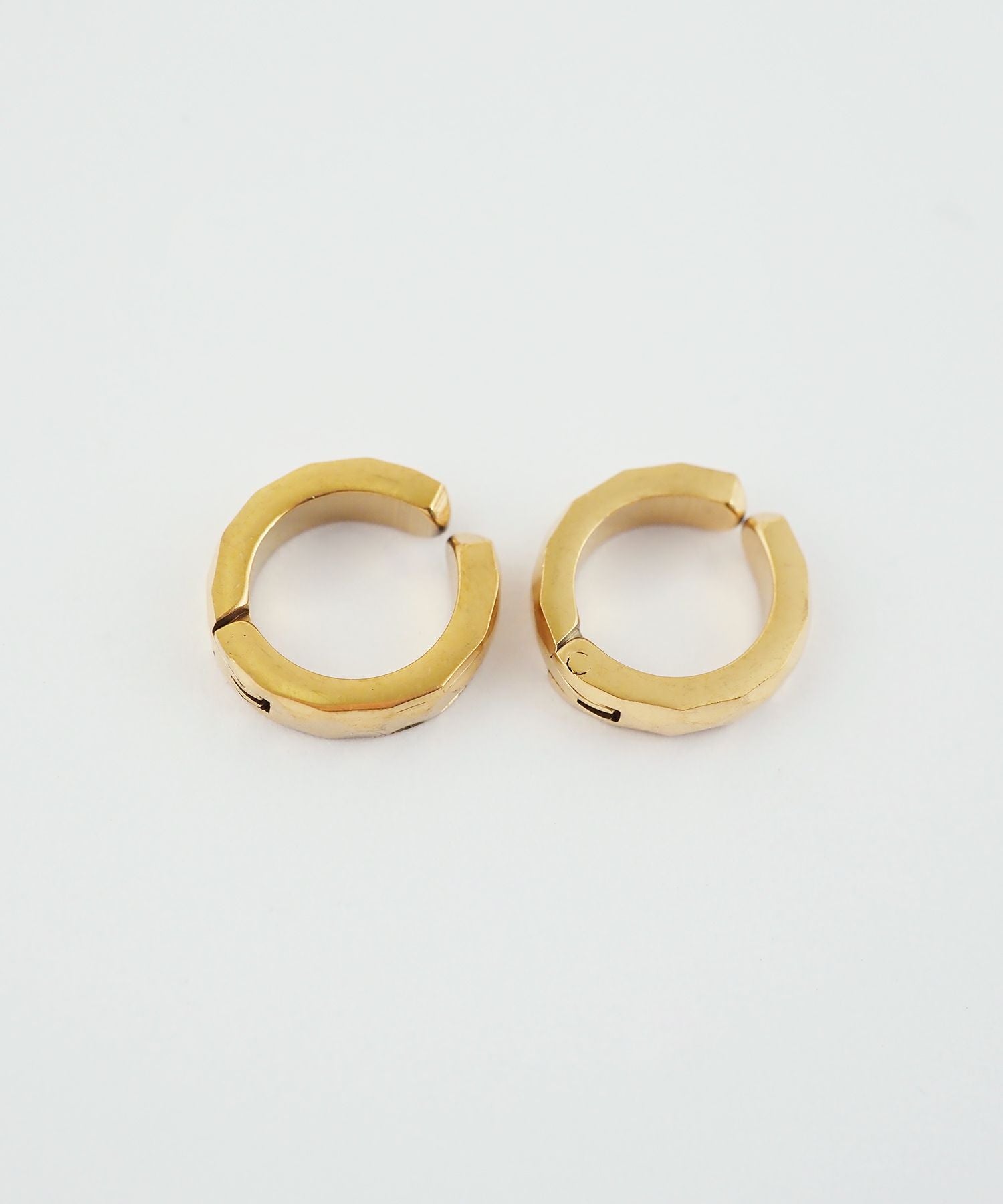 ダイヤカットワンタッチステンレスイヤリング