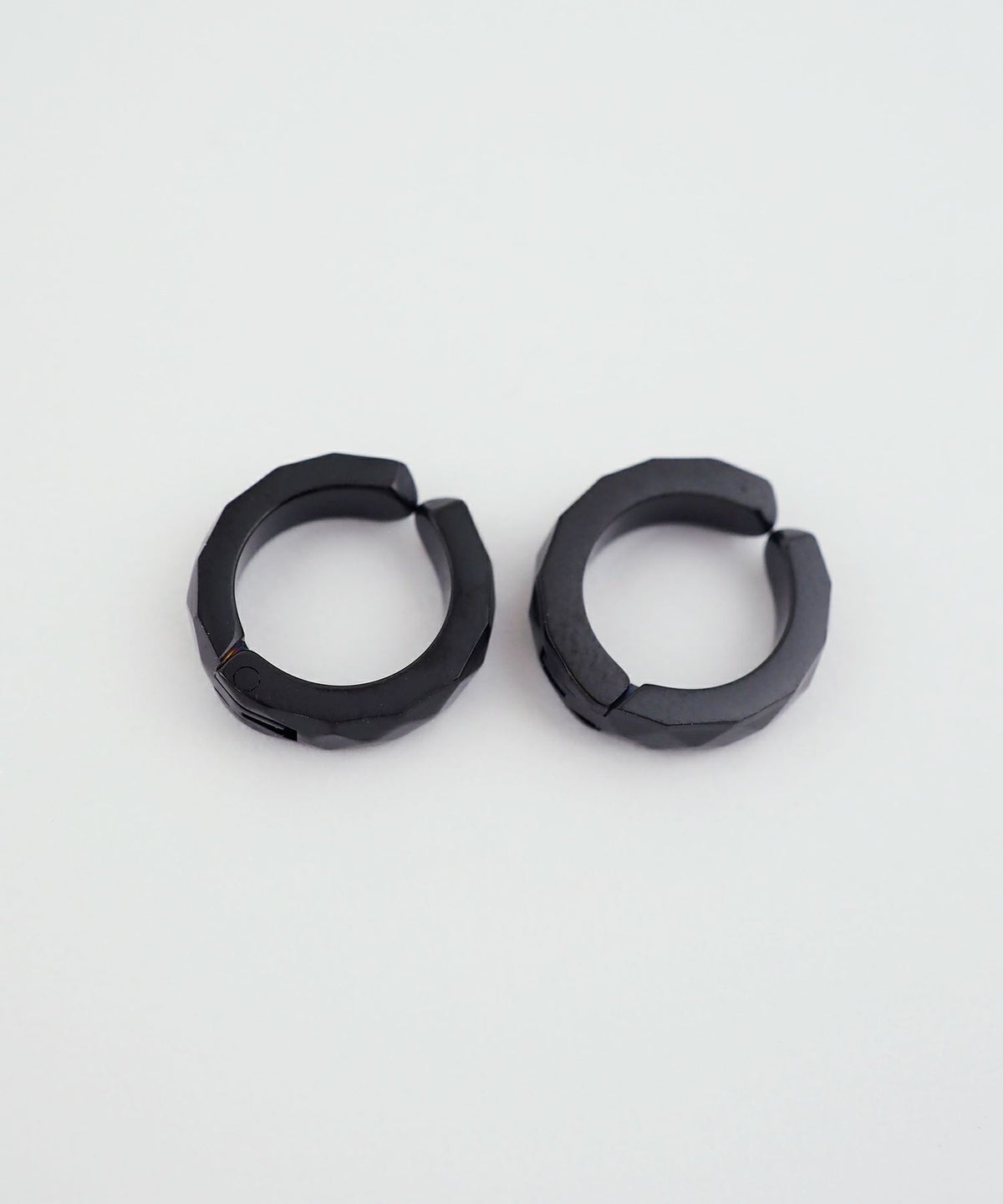 ダイヤカットワンタッチステンレスイヤリング