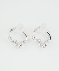 ツイストメタルフープイヤリング