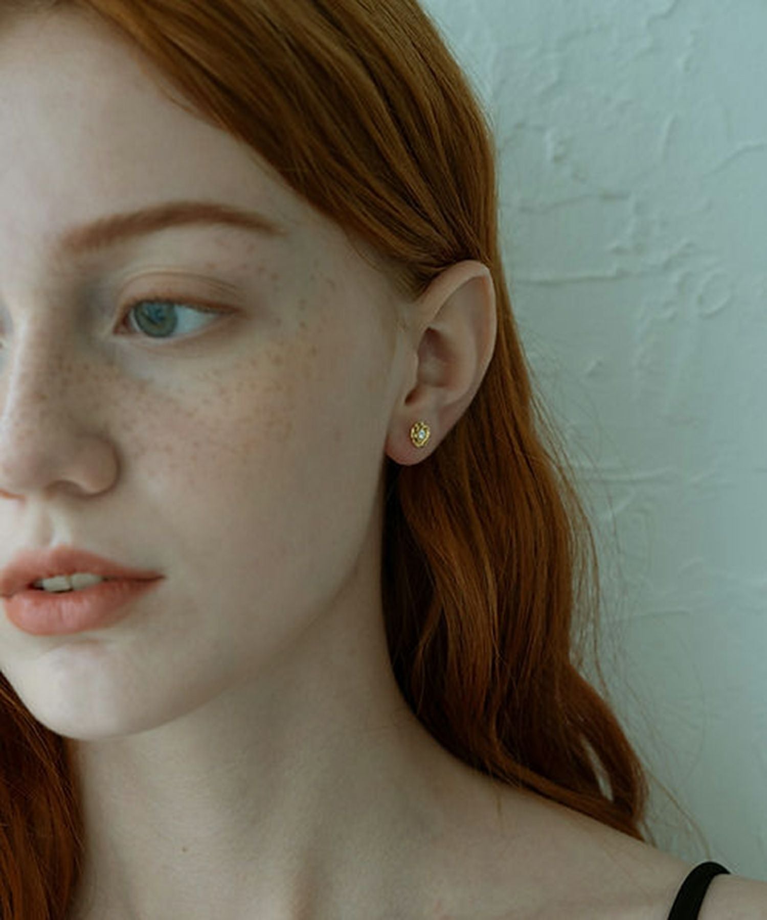 プチローズチタンポストピアス