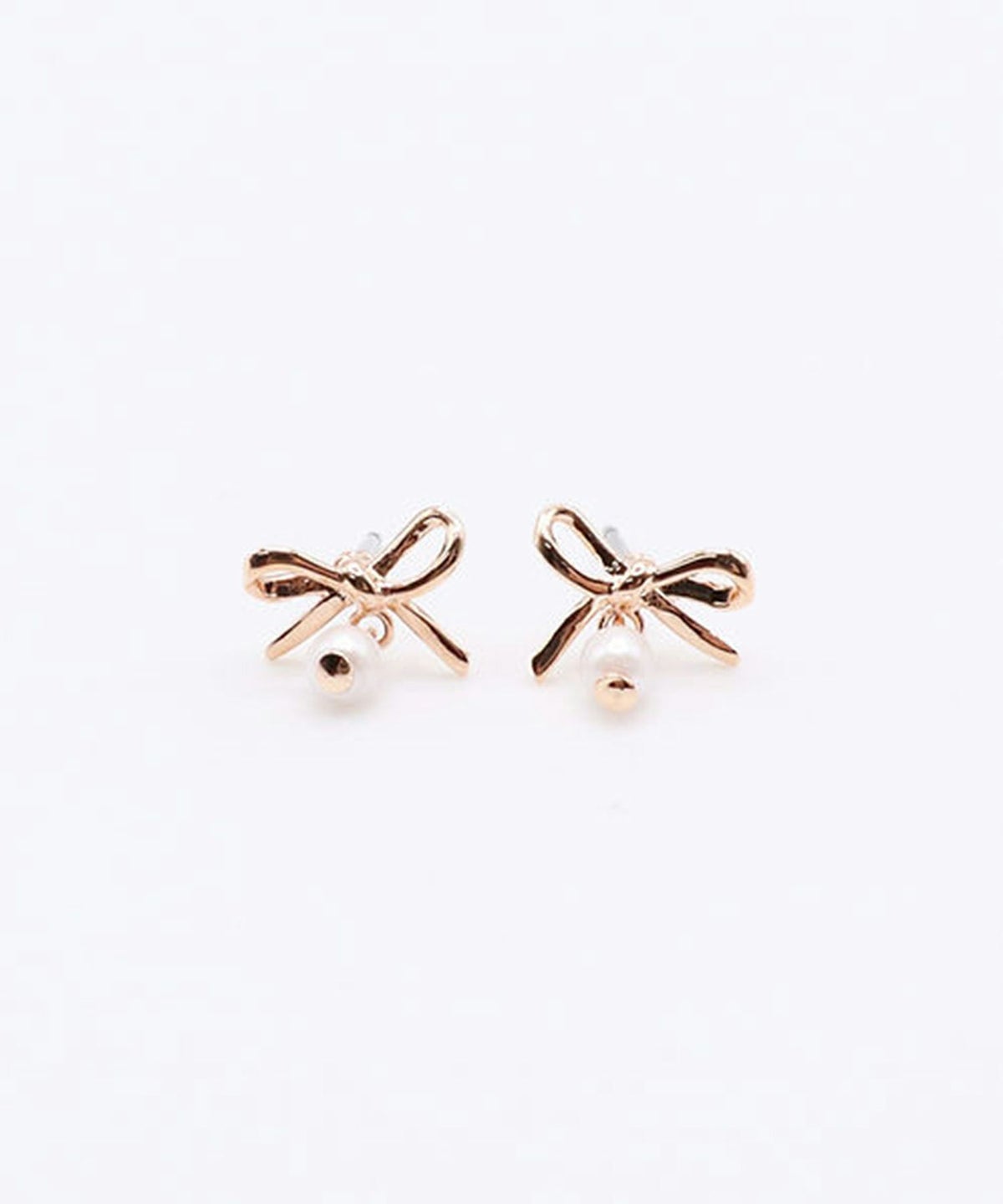 プチリボンチタンポストピアス