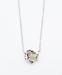 メタルフラワーネックレス1