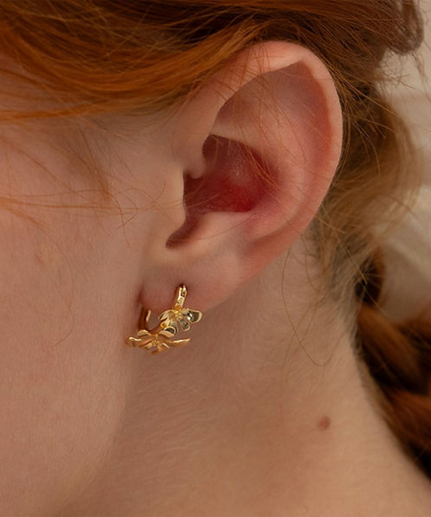 メタルフラワーフープピアス1