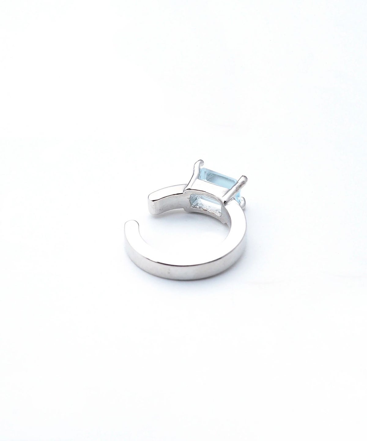 ナチュラルストーンイヤーカフ