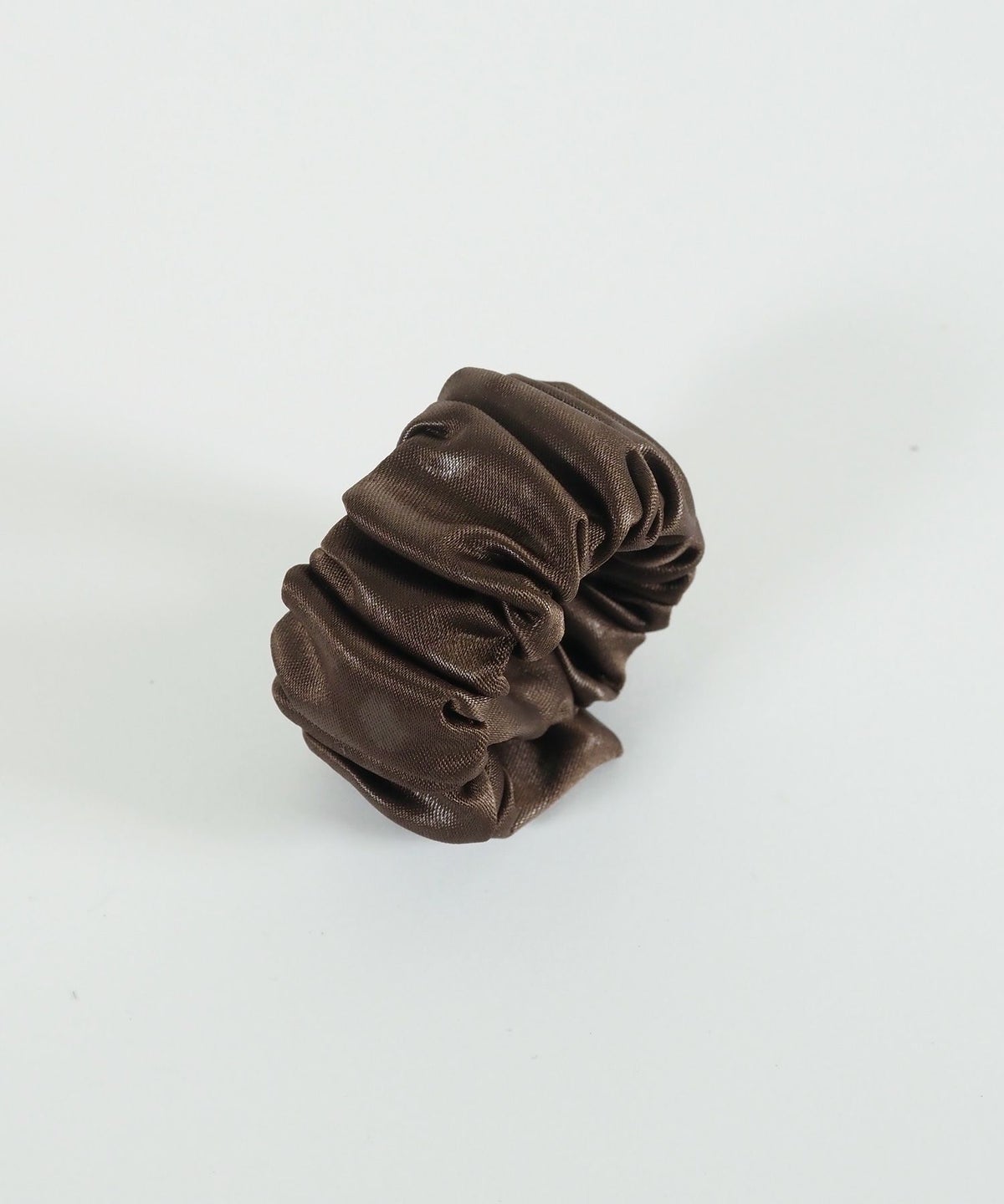 くるっとまきつくシャドーレオパードシュフィー